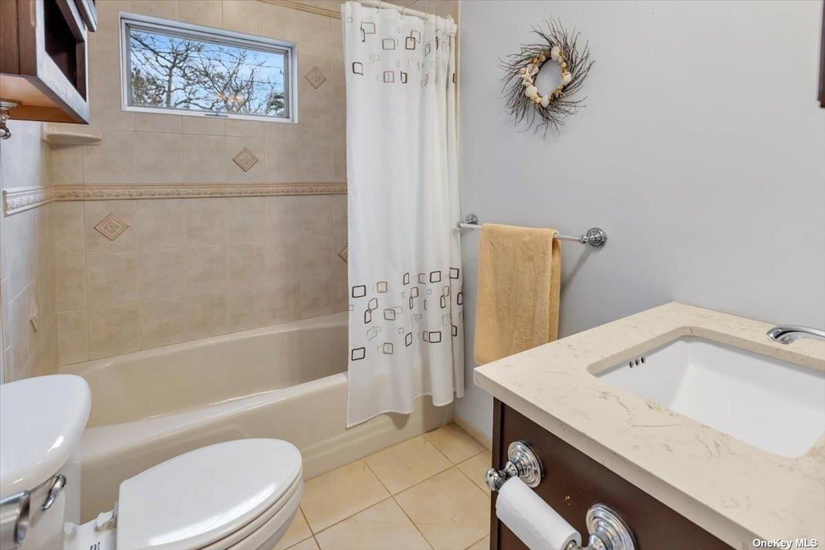 Single Family Ole Jule  Suffolk County, NY 11952, MLS-858113-21