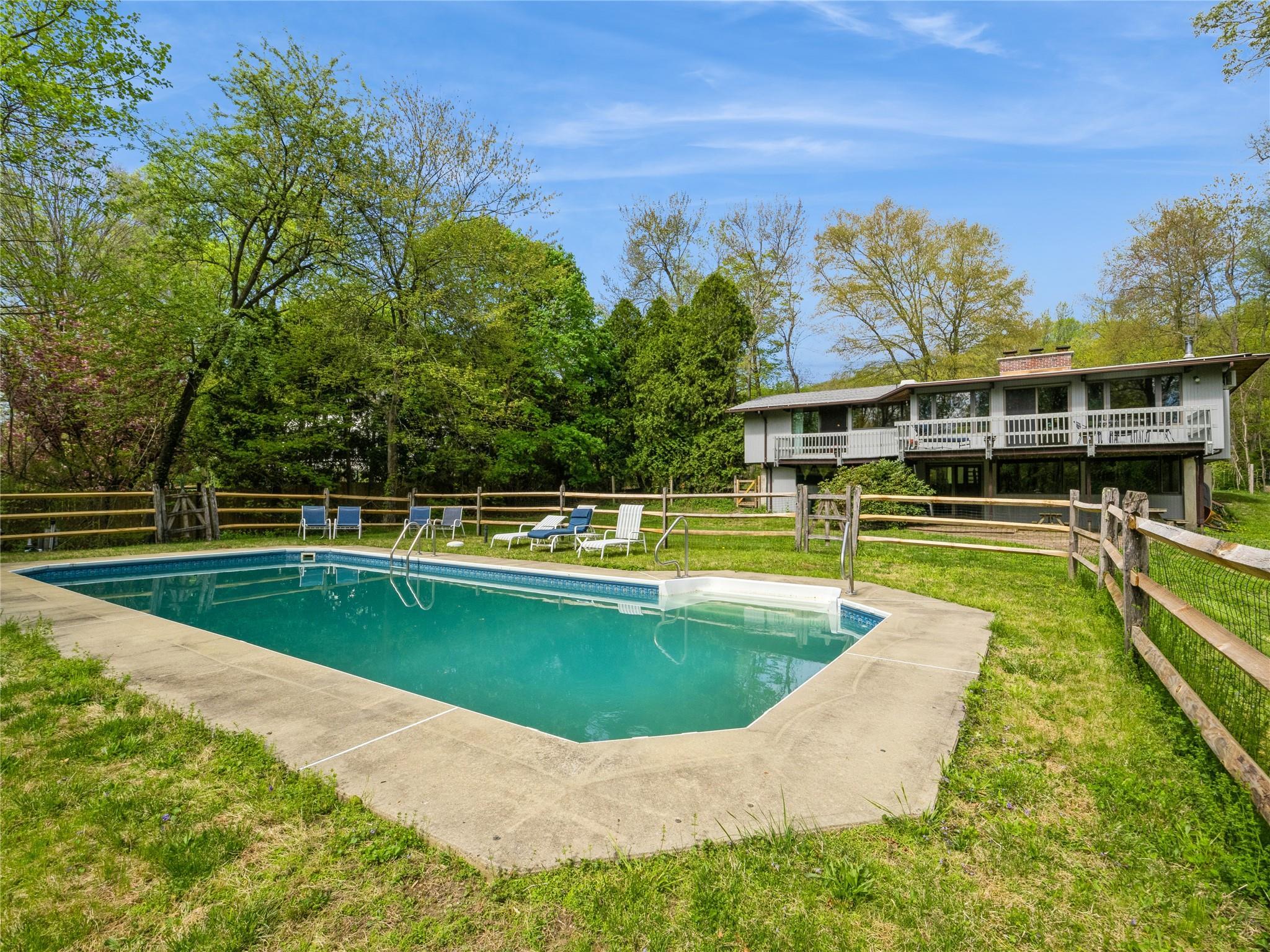 Single Family Knollwood  Putnam County, NY 10516, MLS-858166-2