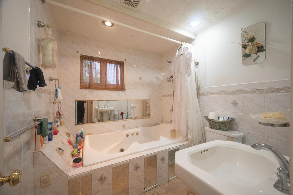 Single Family Ronald  Suffolk County, NY 11701, MLS-858168-16