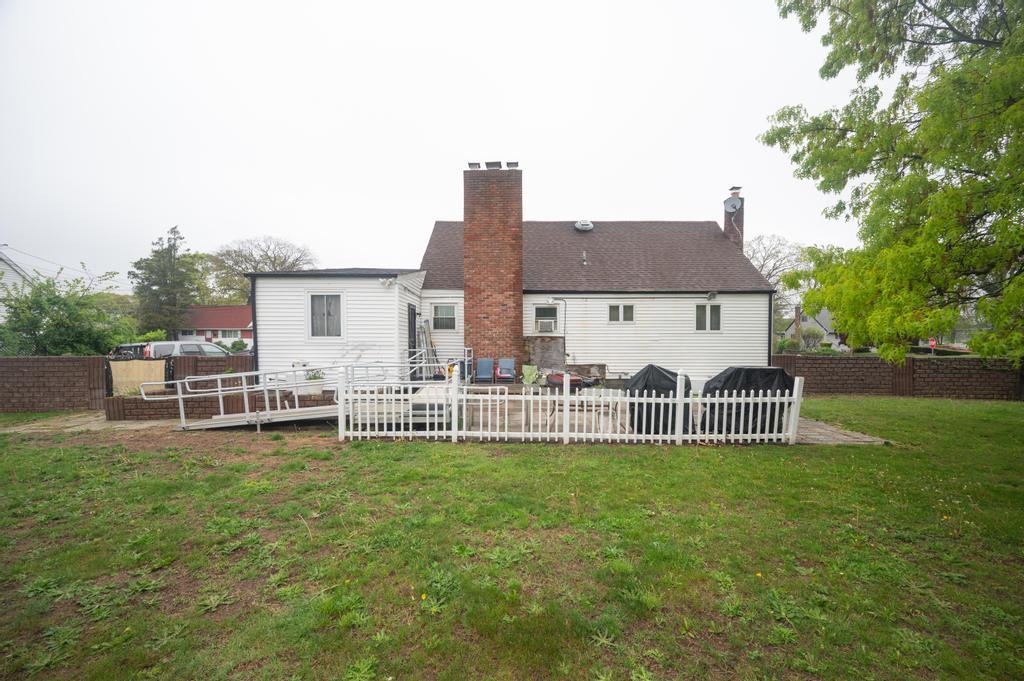 Single Family Ronald  Suffolk County, NY 11701, MLS-858168-4