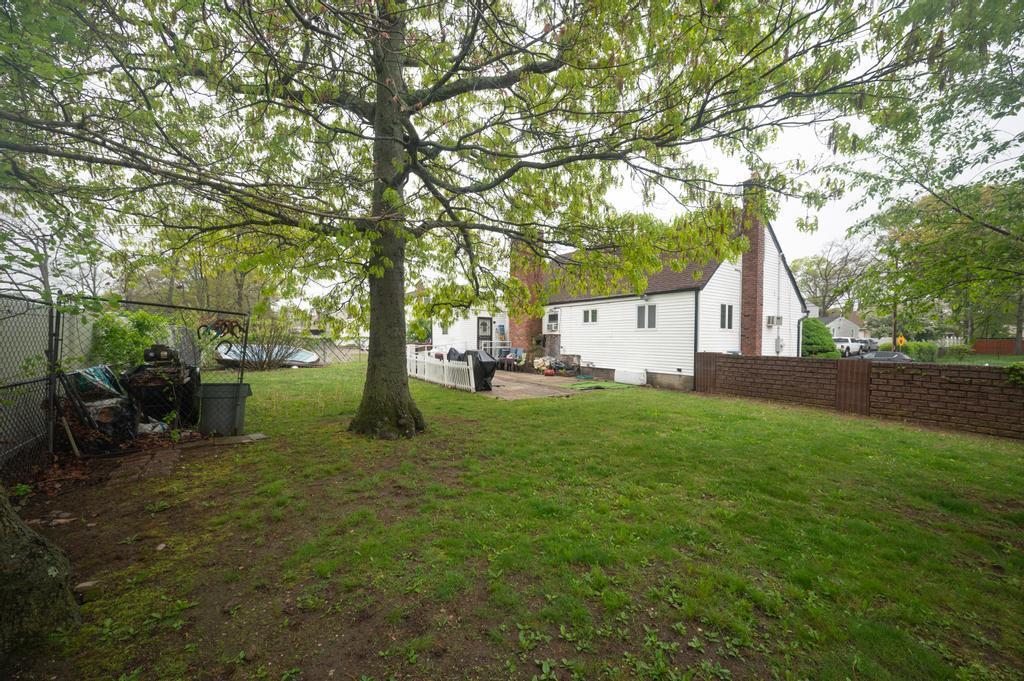 Single Family Ronald  Suffolk County, NY 11701, MLS-858168-5