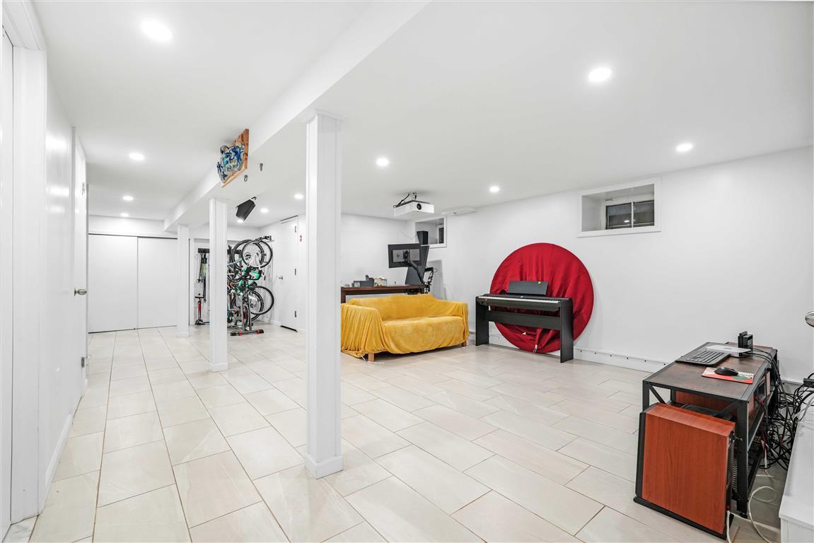 Single Family 81st  Queens, NY 11415, MLS-858207-37