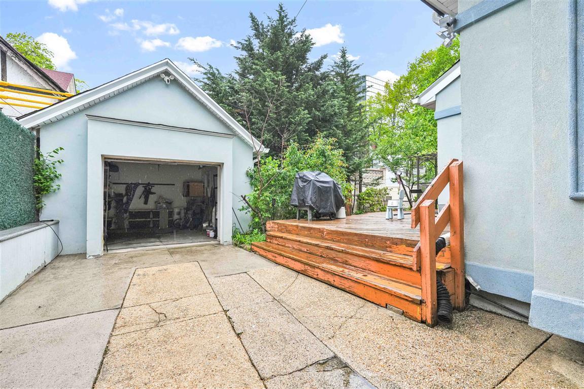 Single Family 81st  Queens, NY 11415, MLS-858207-44