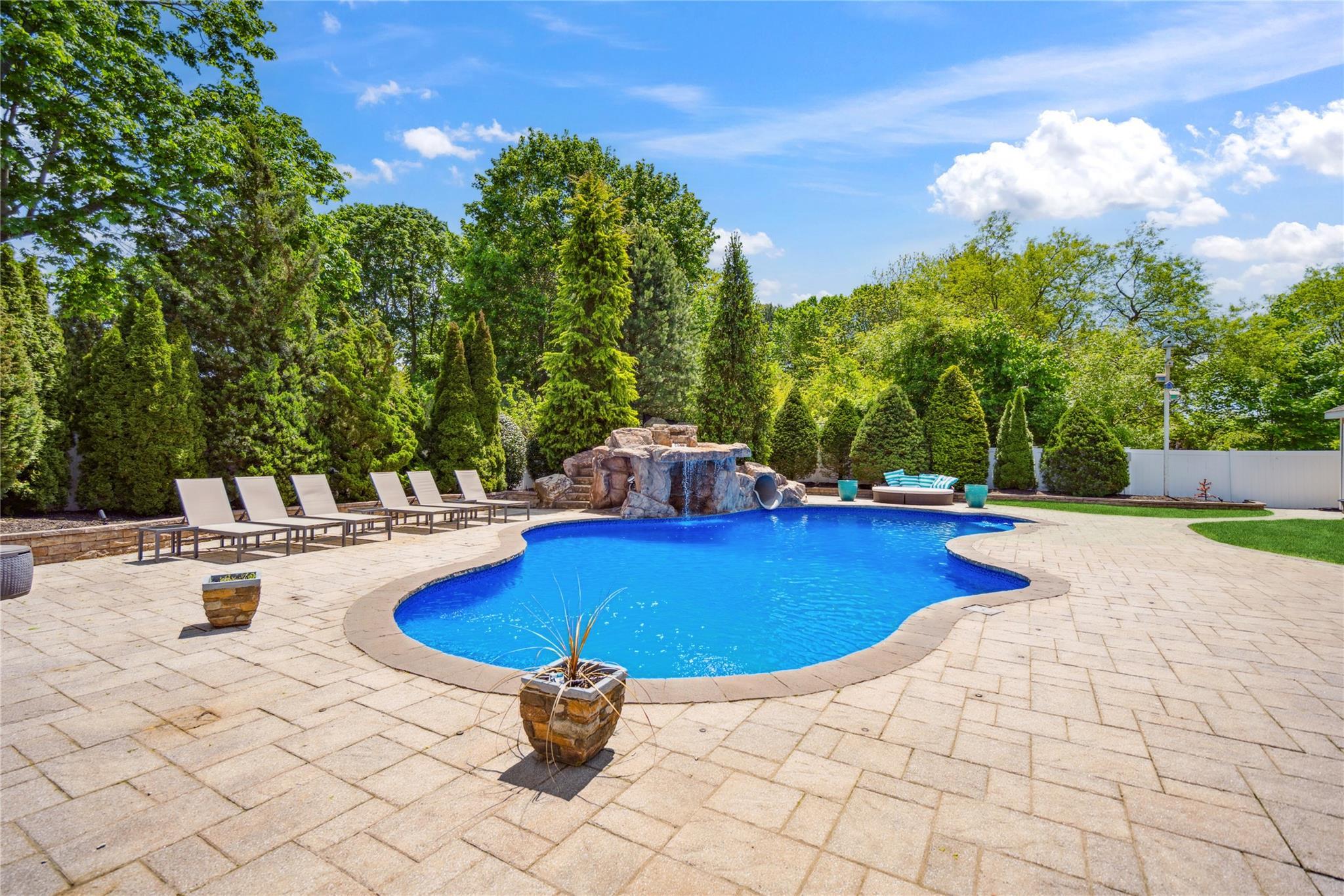 Single Family Millennium  Suffolk County, NY 11716, MLS-858225-34