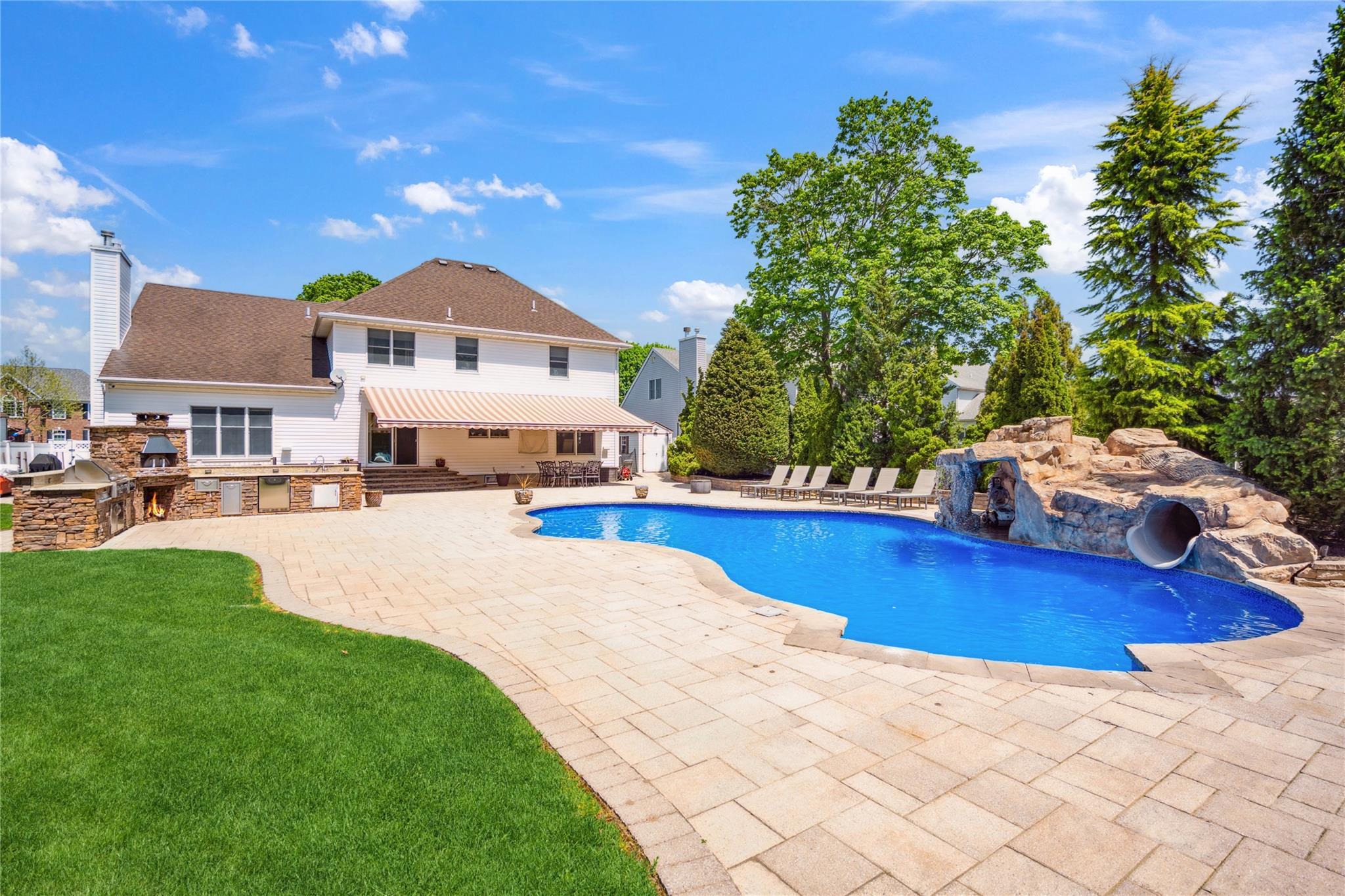 Single Family Millennium  Suffolk County, NY 11716, MLS-858225-36
