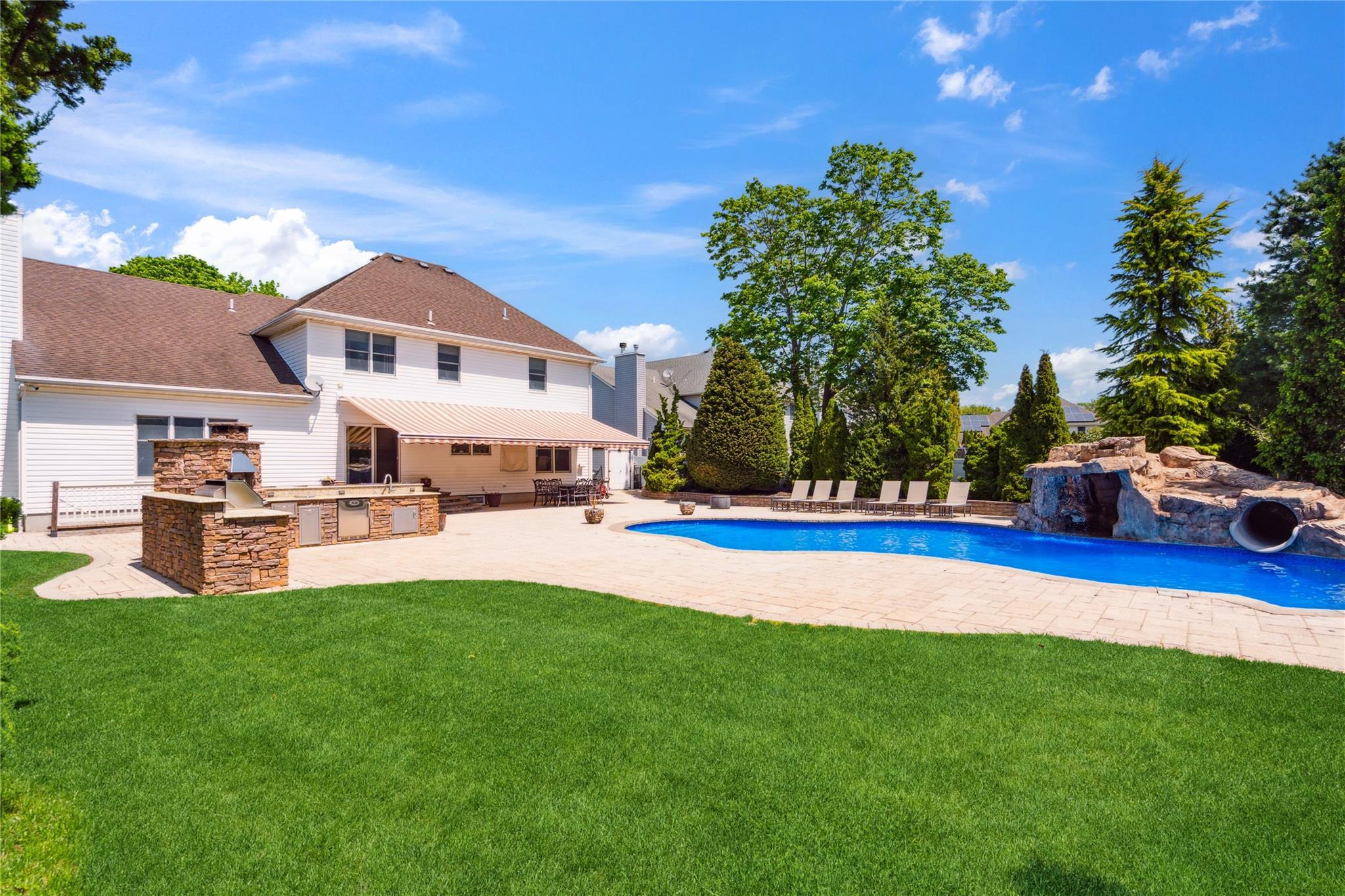 Single Family Millennium  Suffolk County, NY 11716, MLS-858225-41