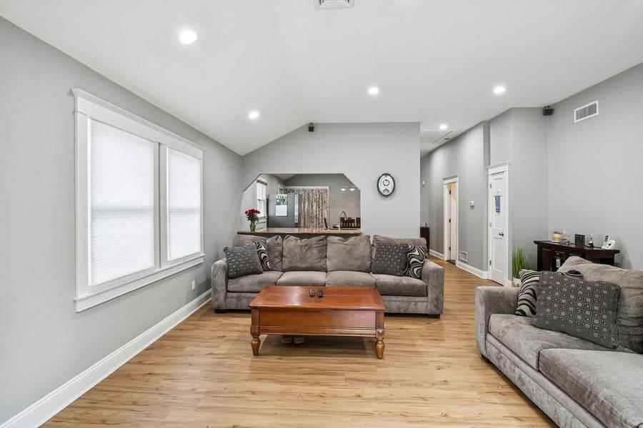 Single Family 21st  Suffolk County, NY 11746, MLS-858231-16