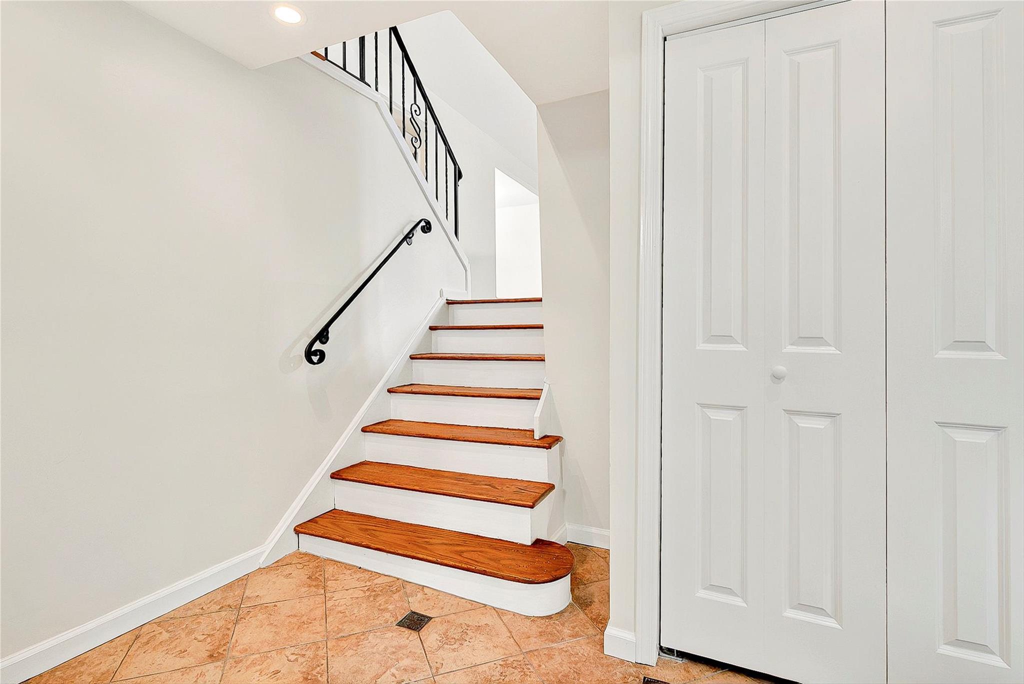 Single Family Chauncey  Westchester County, NY 10707, MLS-858264-5