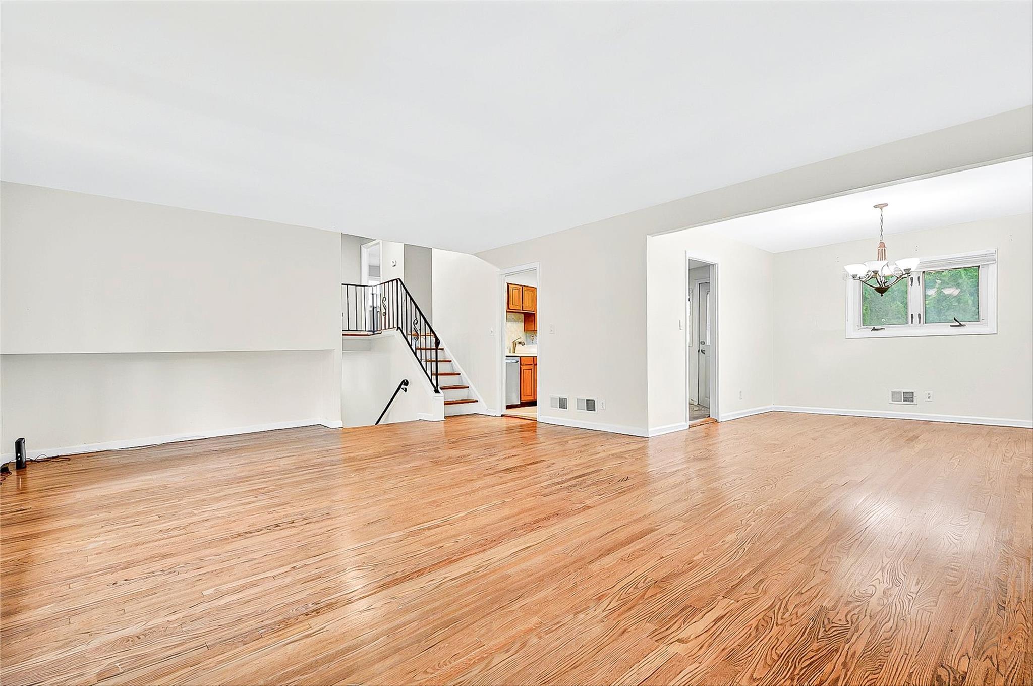 Single Family Chauncey  Westchester County, NY 10707, MLS-858264-9