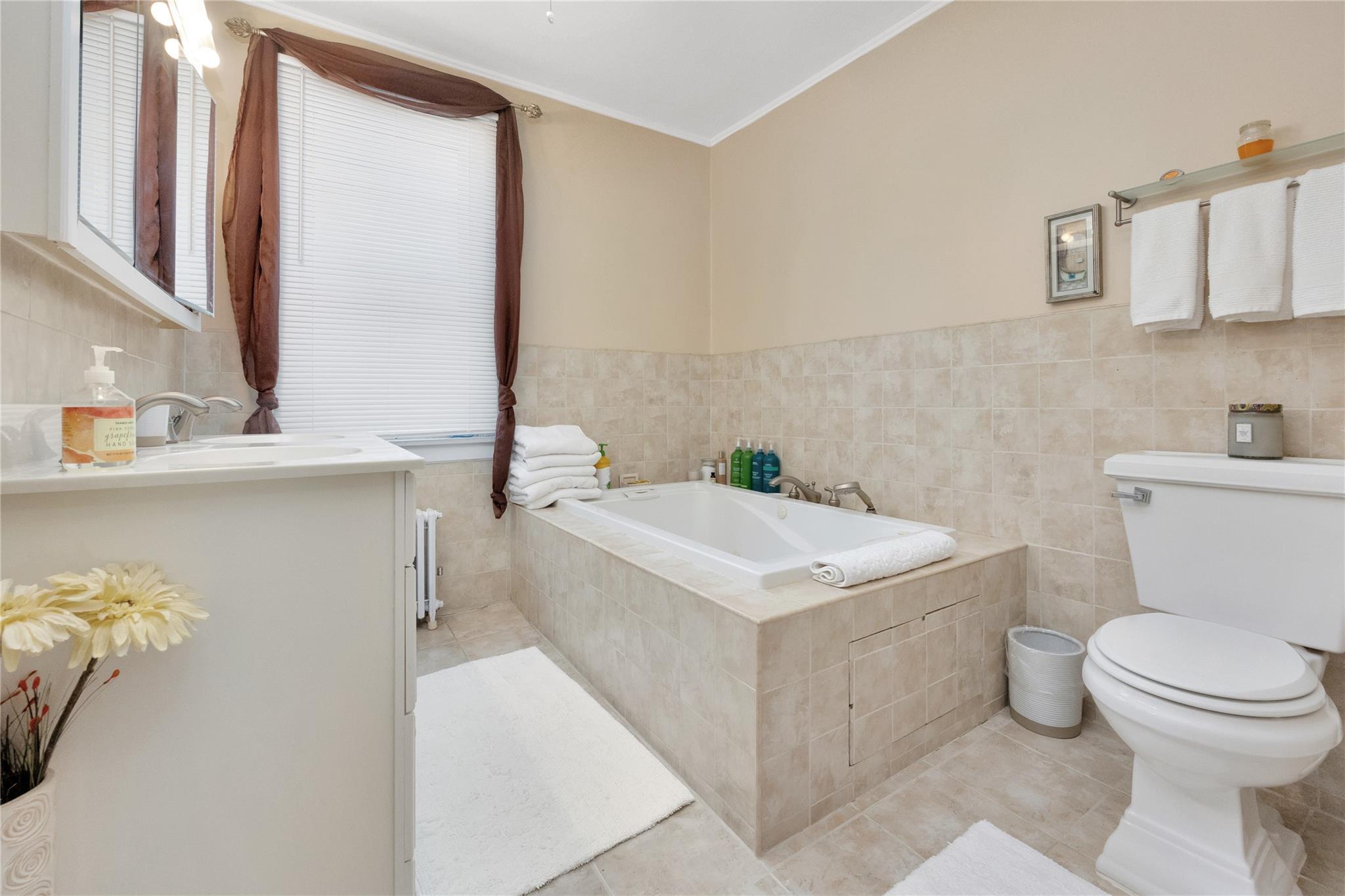 Single Family 64  Queens, NY 11385, MLS-858269-16