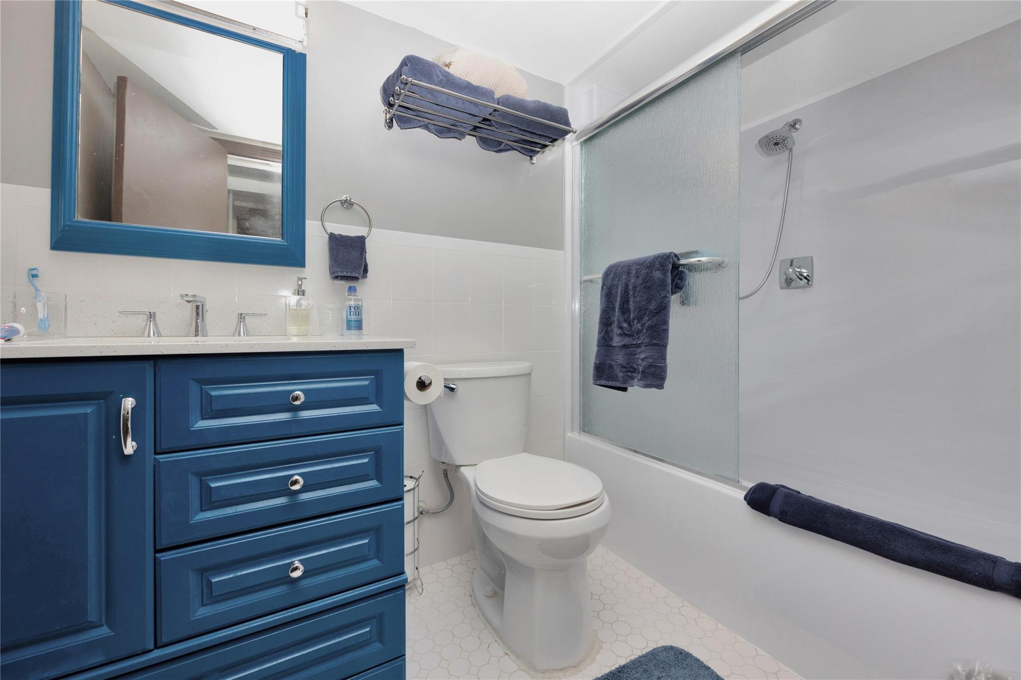 Single Family 64  Queens, NY 11385, MLS-858269-19