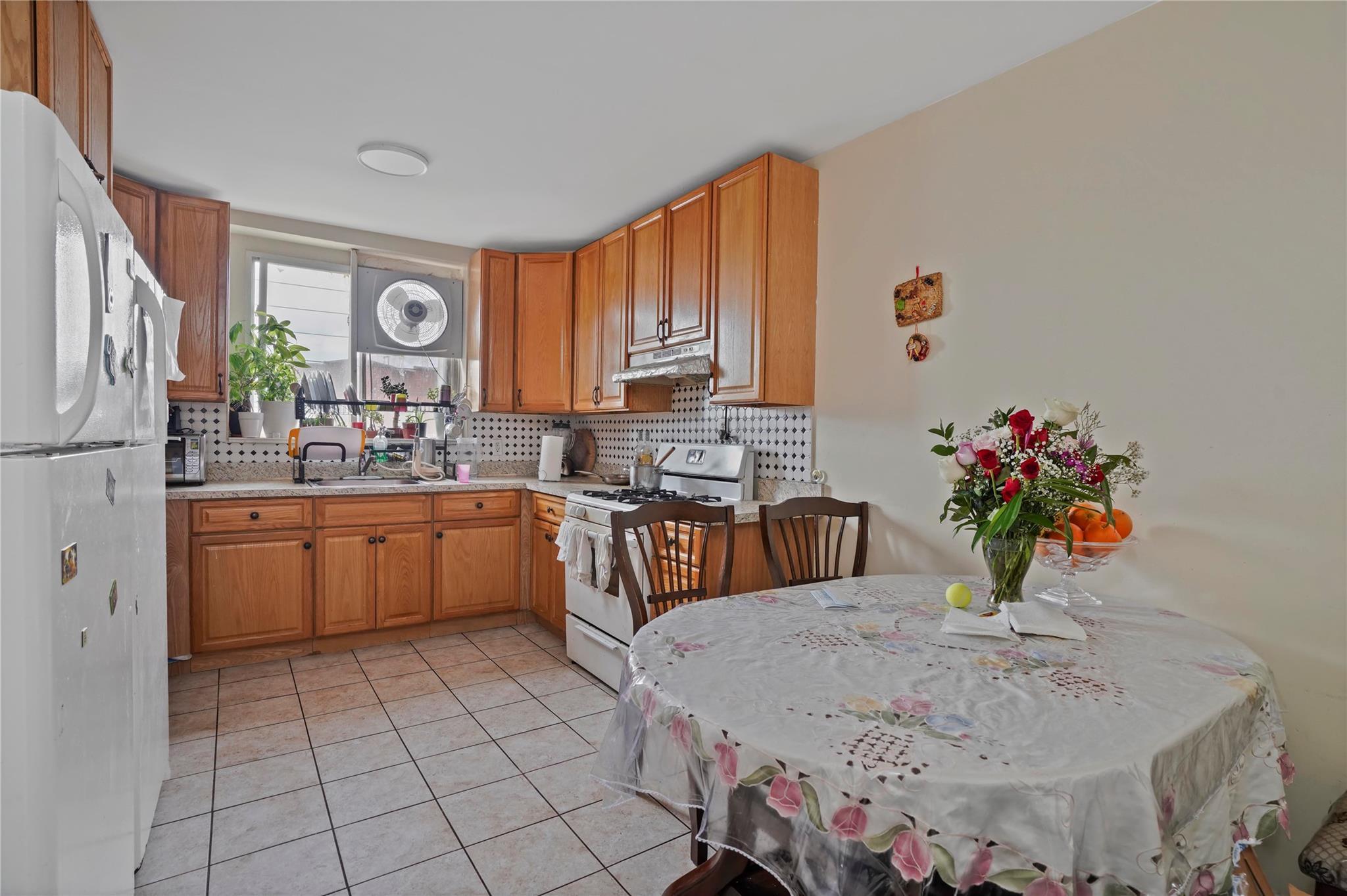 Commercial Sale 6th  Brooklyn, NY 11223, MLS-858279-6