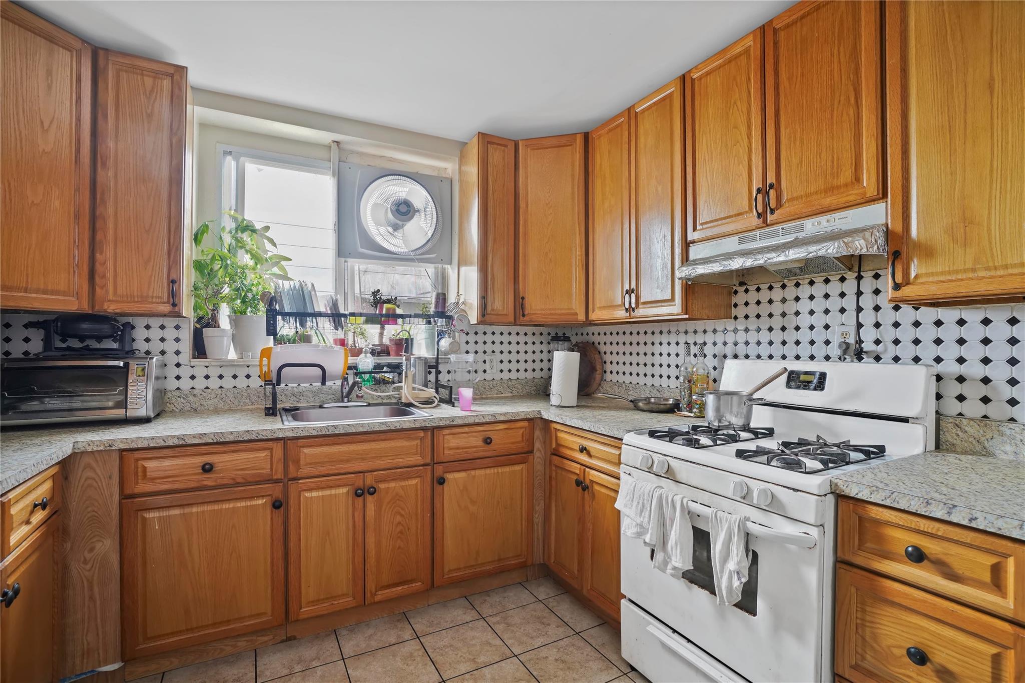 Commercial Sale 6th  Brooklyn, NY 11223, MLS-858279-8