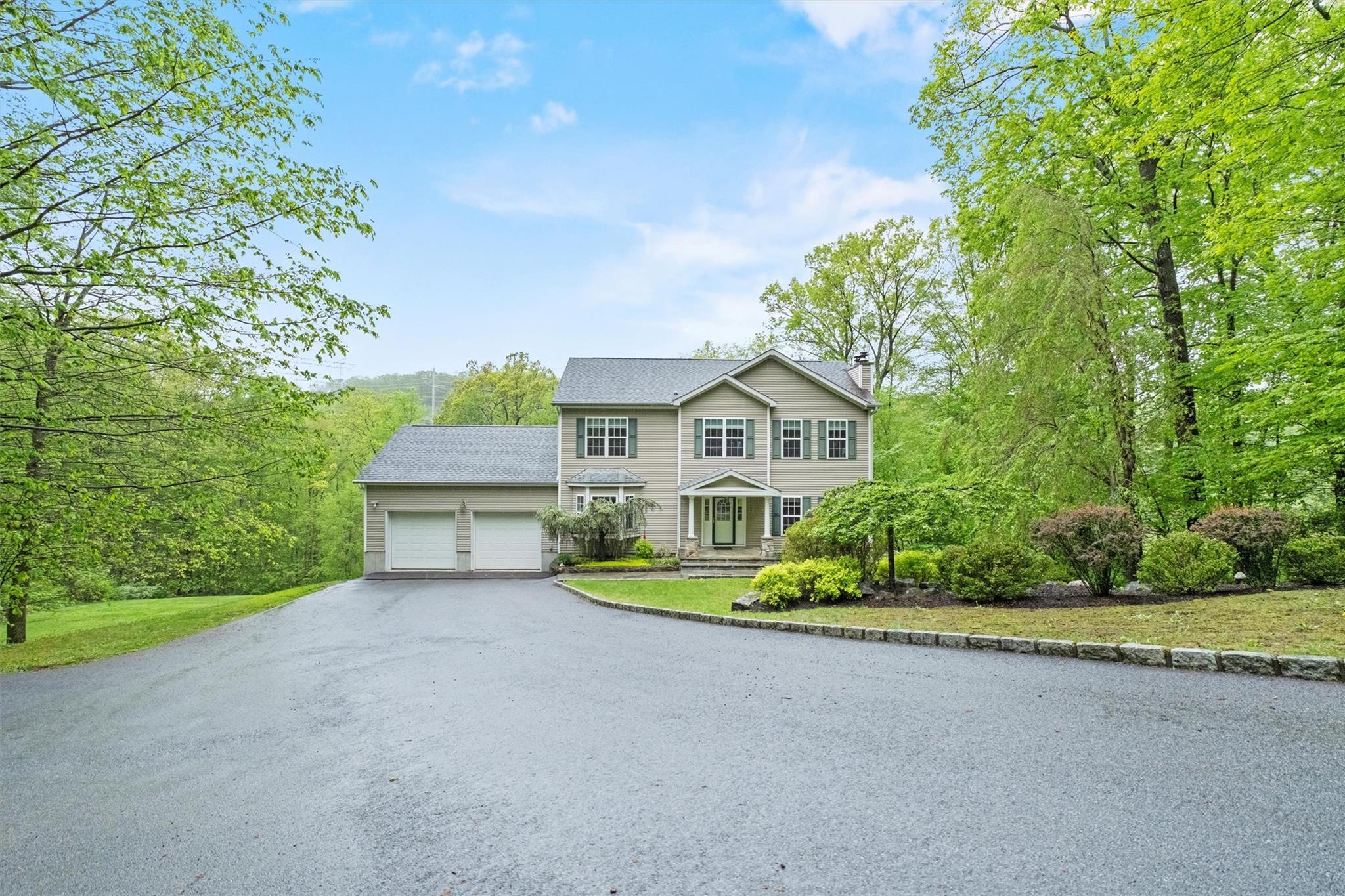 Single Family Hessian Hills  Westchester County, NY 10520, MLS-858281-2