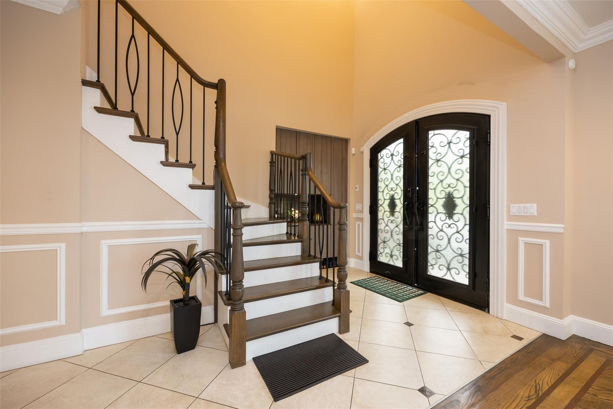 Single Family 6th  Queens, NY 11357, MLS-858284-3