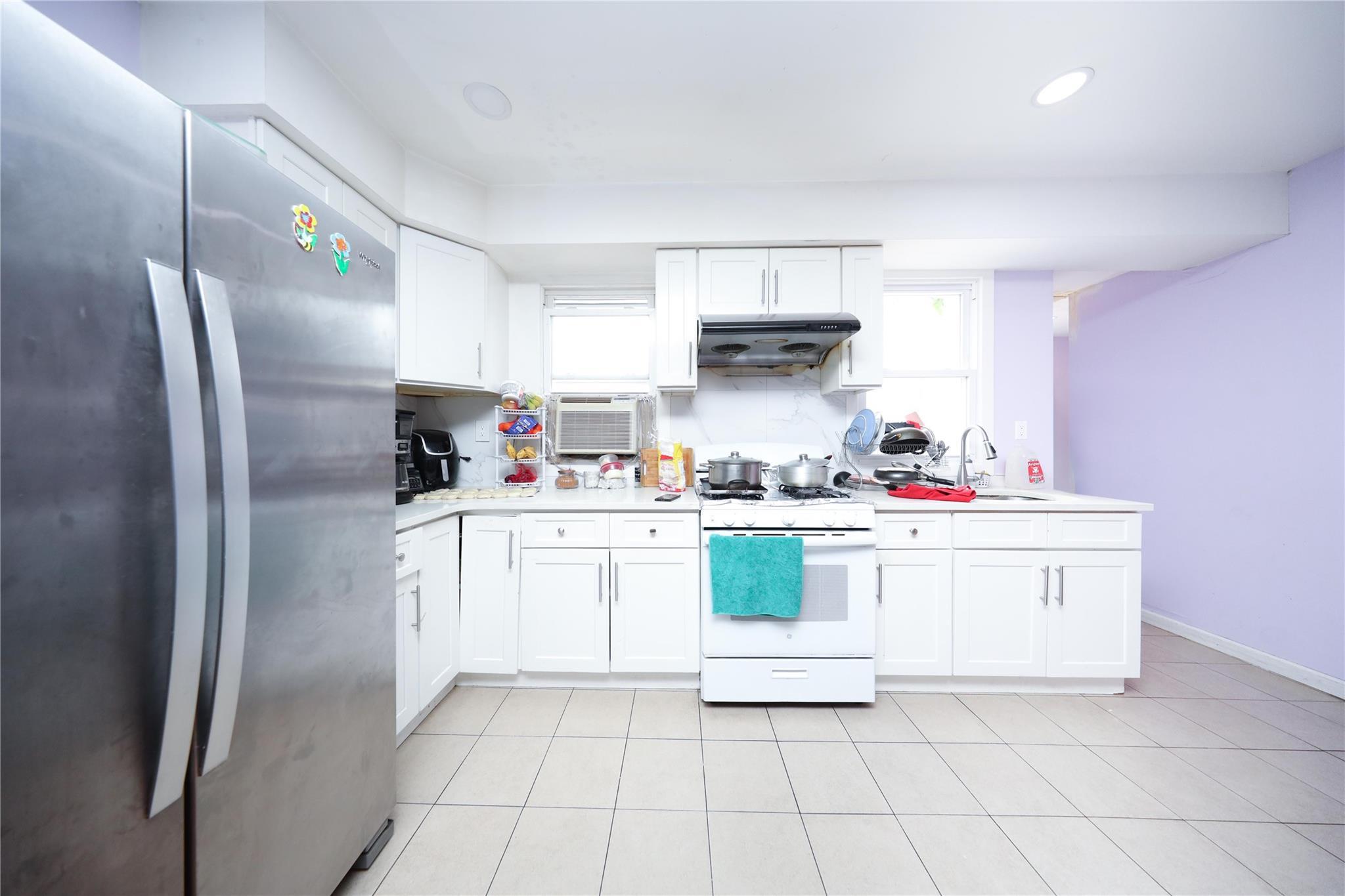 Single Family Wyona  Brooklyn, NY 11207, MLS-858286-11