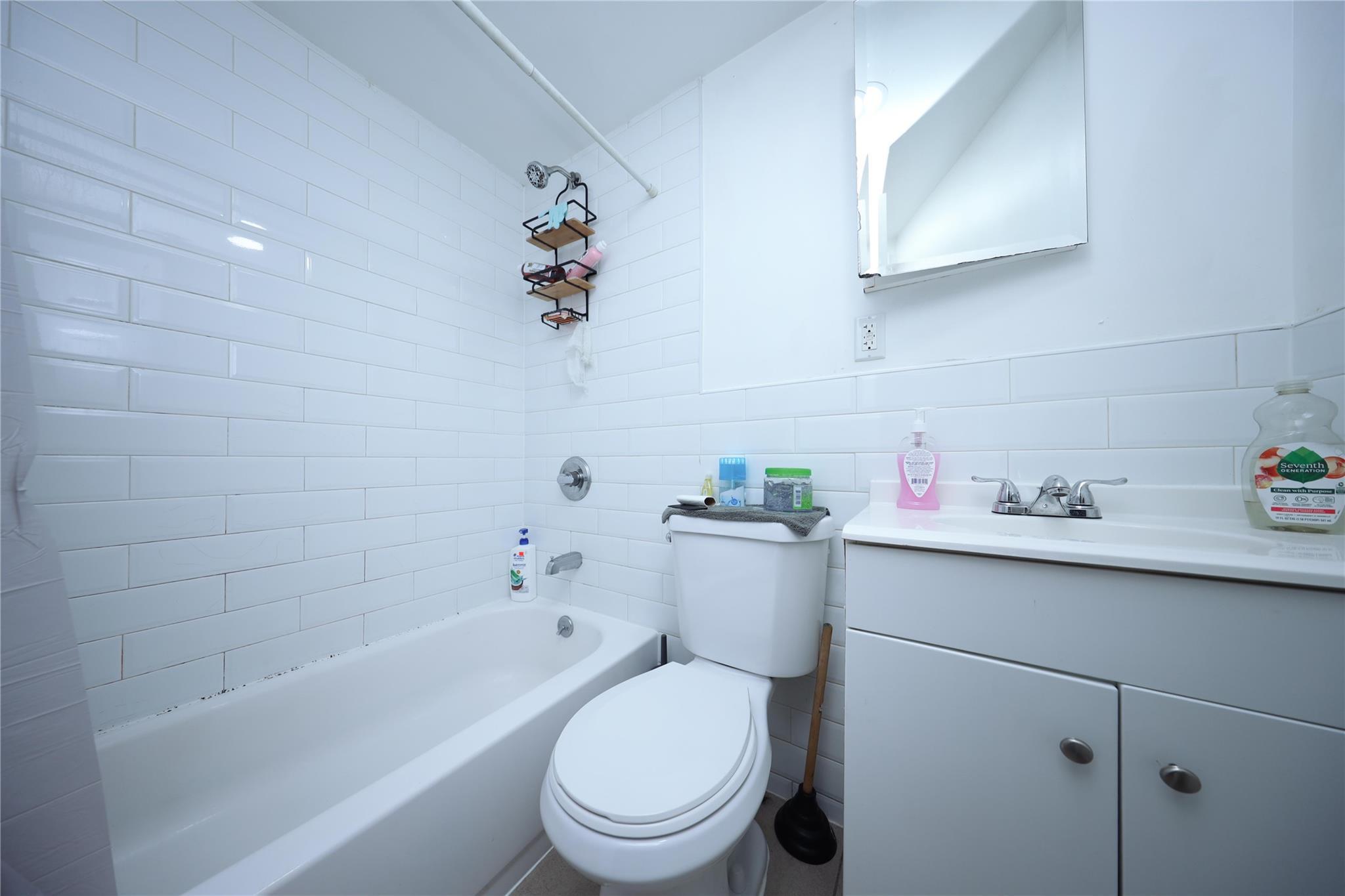 Single Family Wyona  Brooklyn, NY 11207, MLS-858286-6