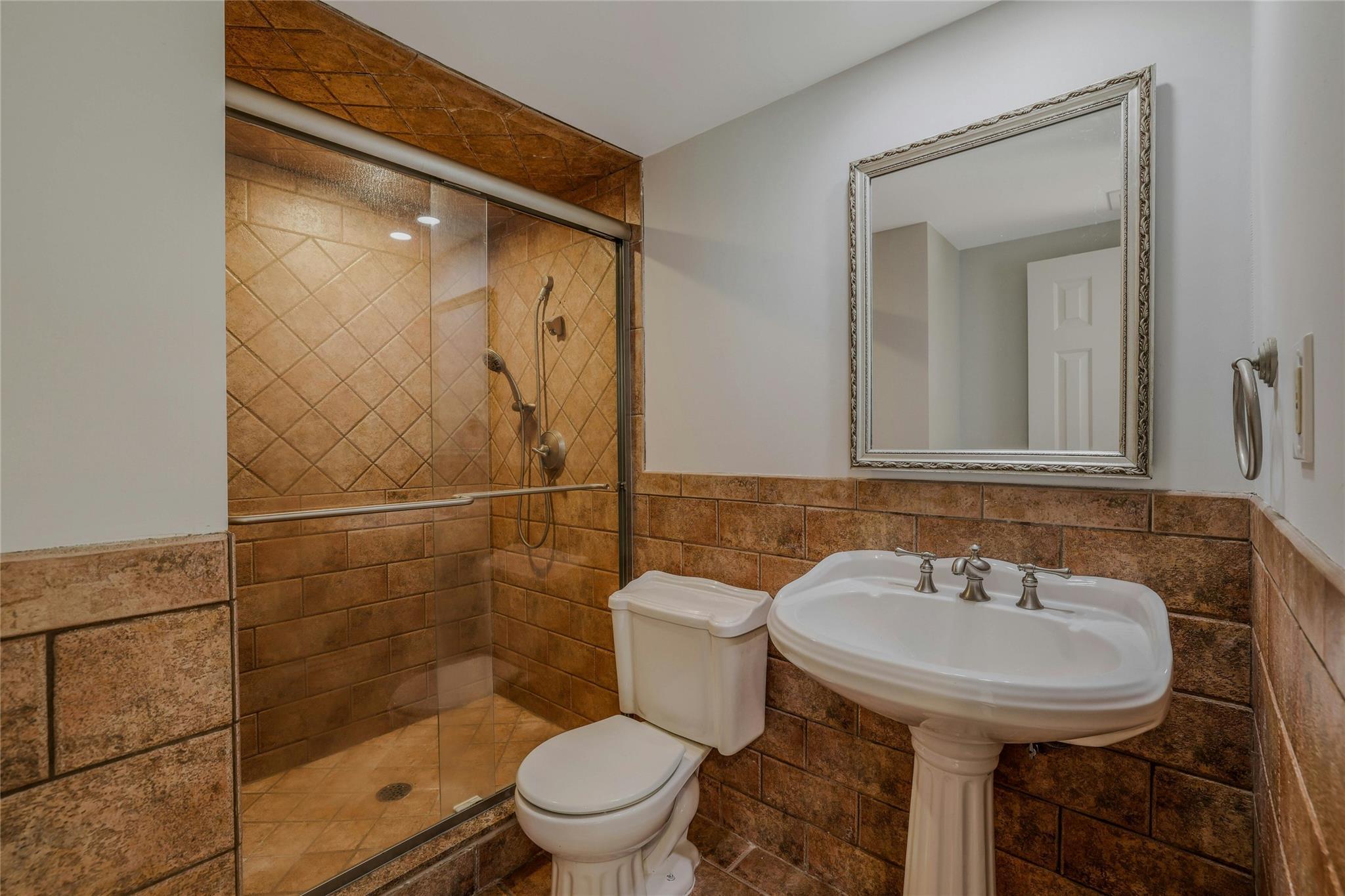 Single Family Atlantic  Nassau County, NY 11762, MLS-858292-18