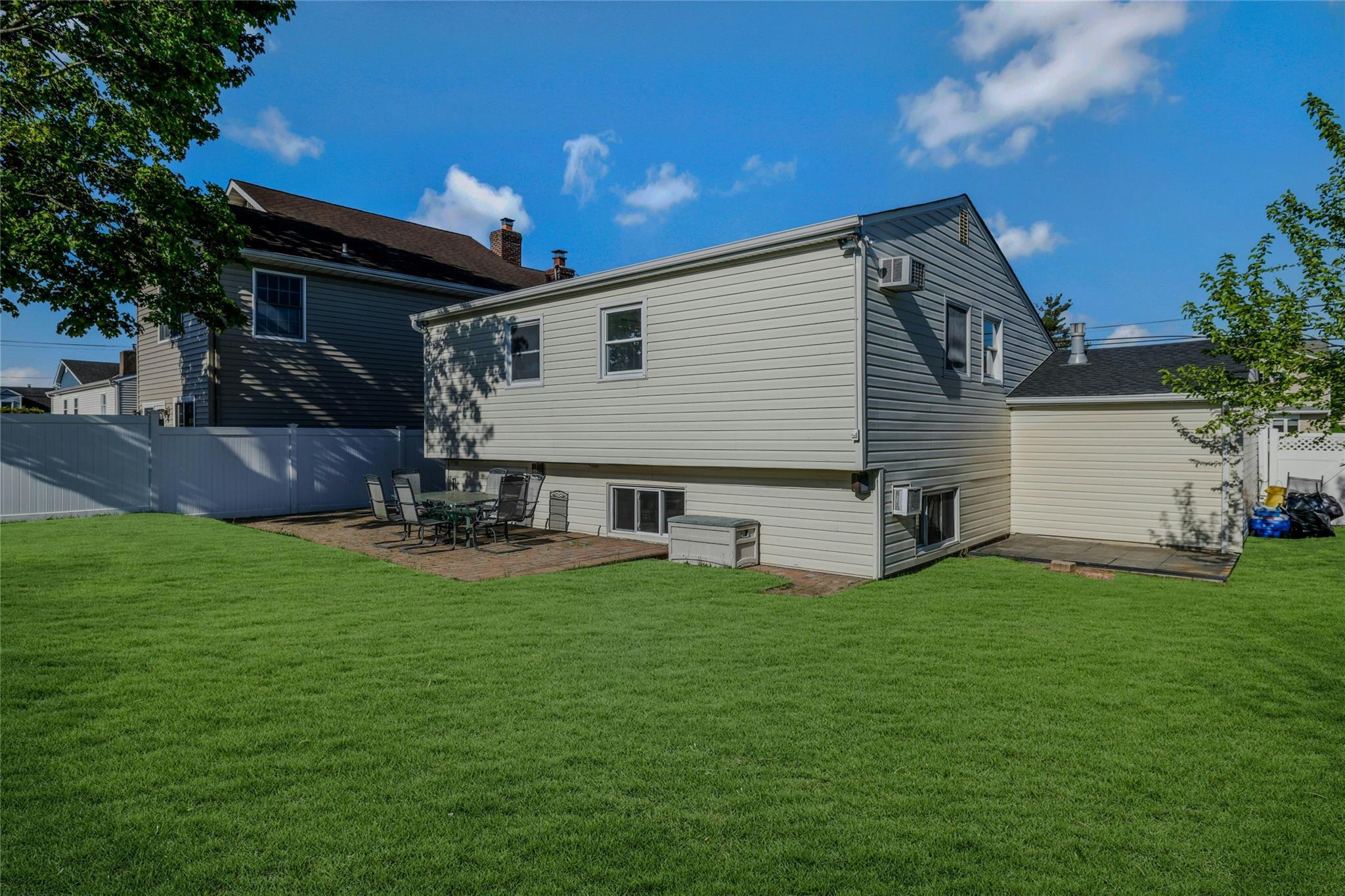 Single Family Atlantic  Nassau County, NY 11762, MLS-858292-20