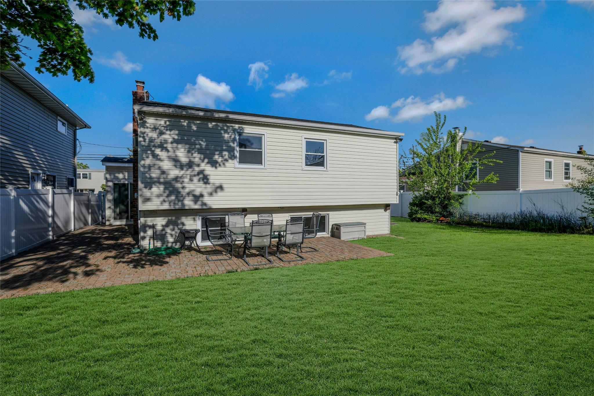 Single Family Atlantic  Nassau County, NY 11762, MLS-858292-21