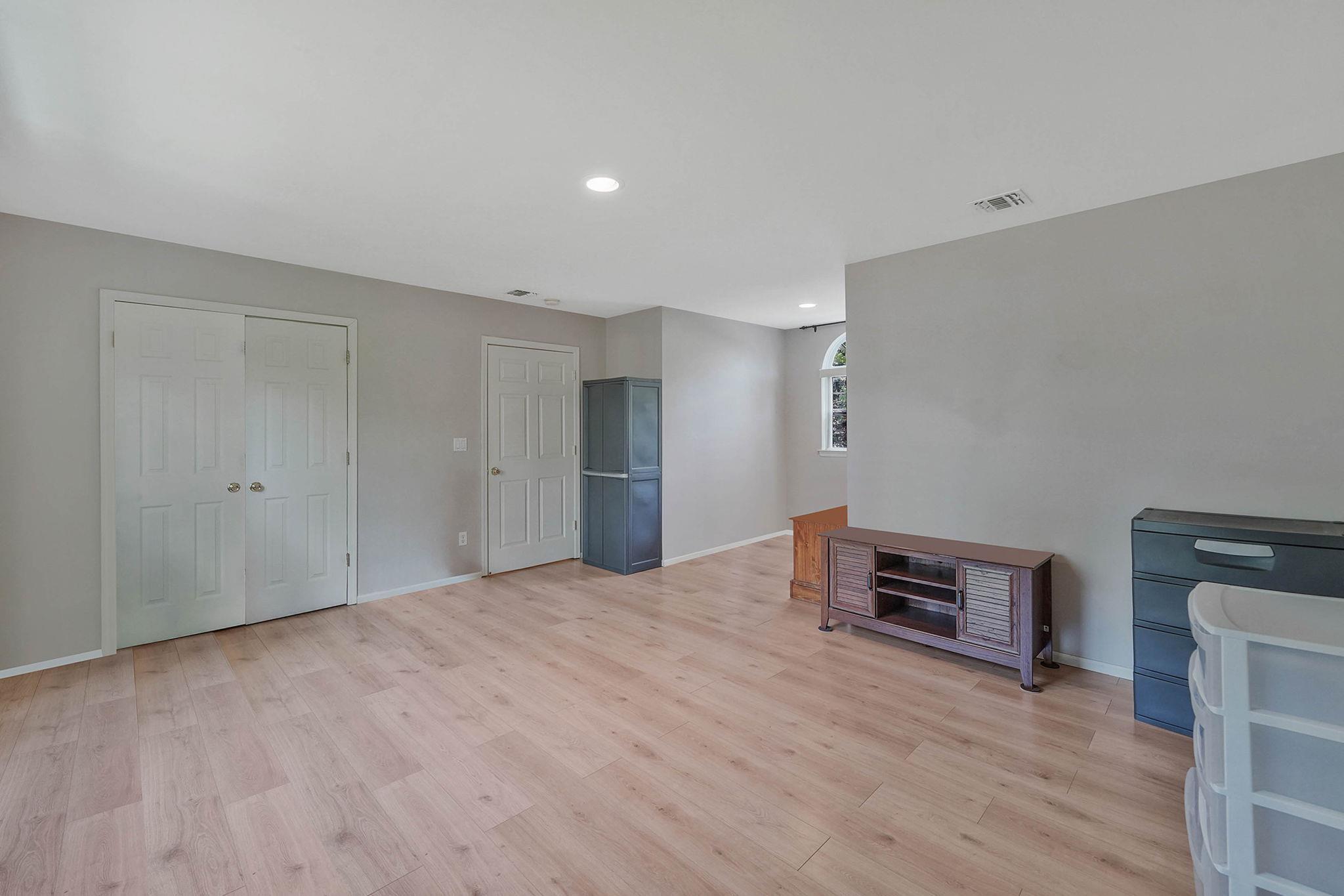 Single Family Gingham  Suffolk County, NY 11961, MLS-858297-28
