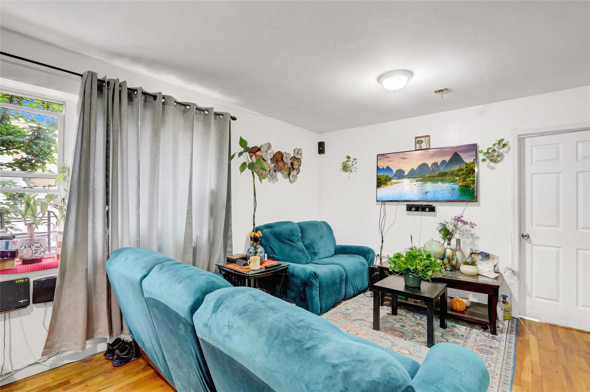 Single Family Chatterton  Bronx, NY 10472, MLS-858300-21