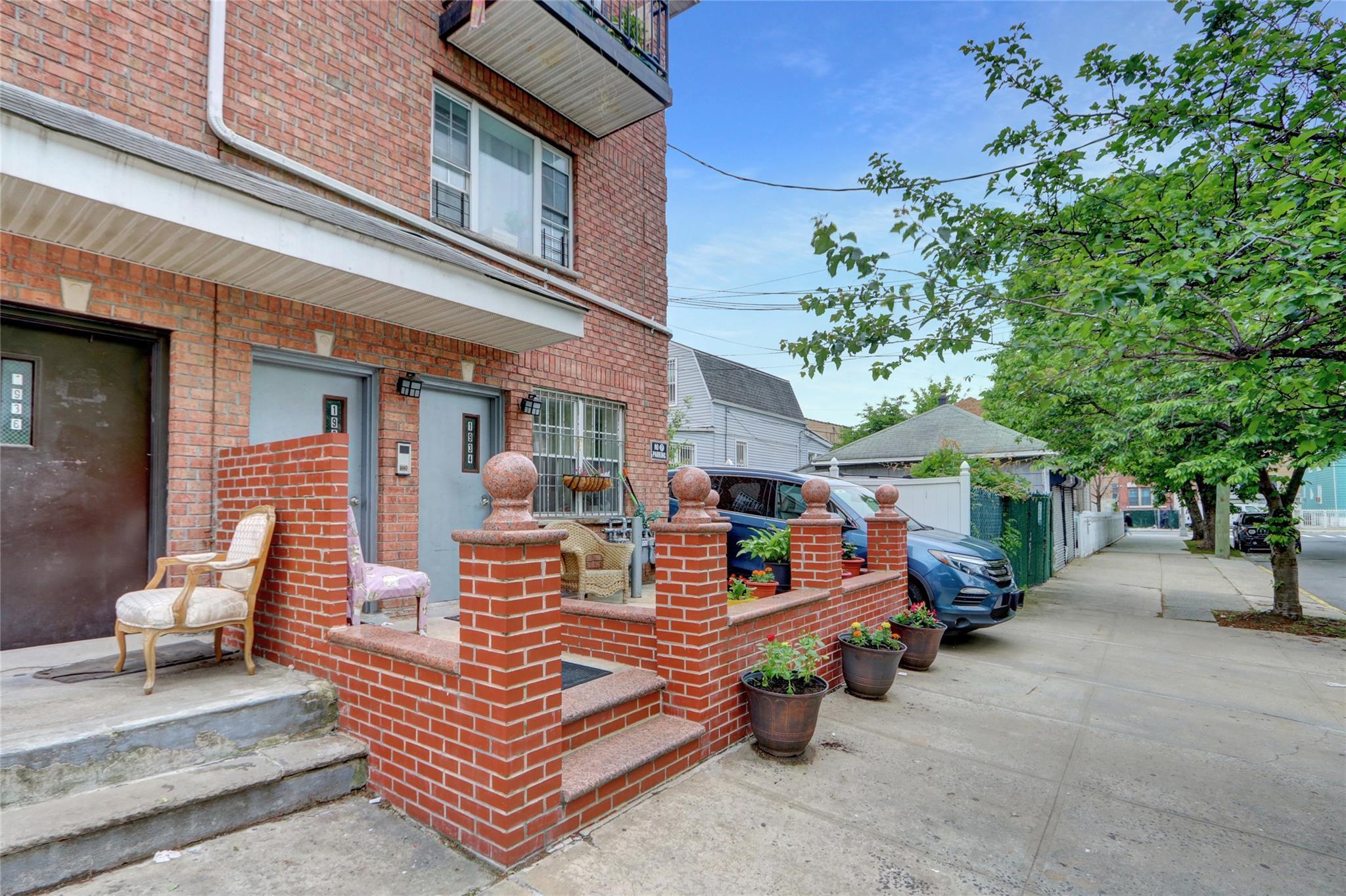 Single Family Chatterton  Bronx, NY 10472, MLS-858300-3