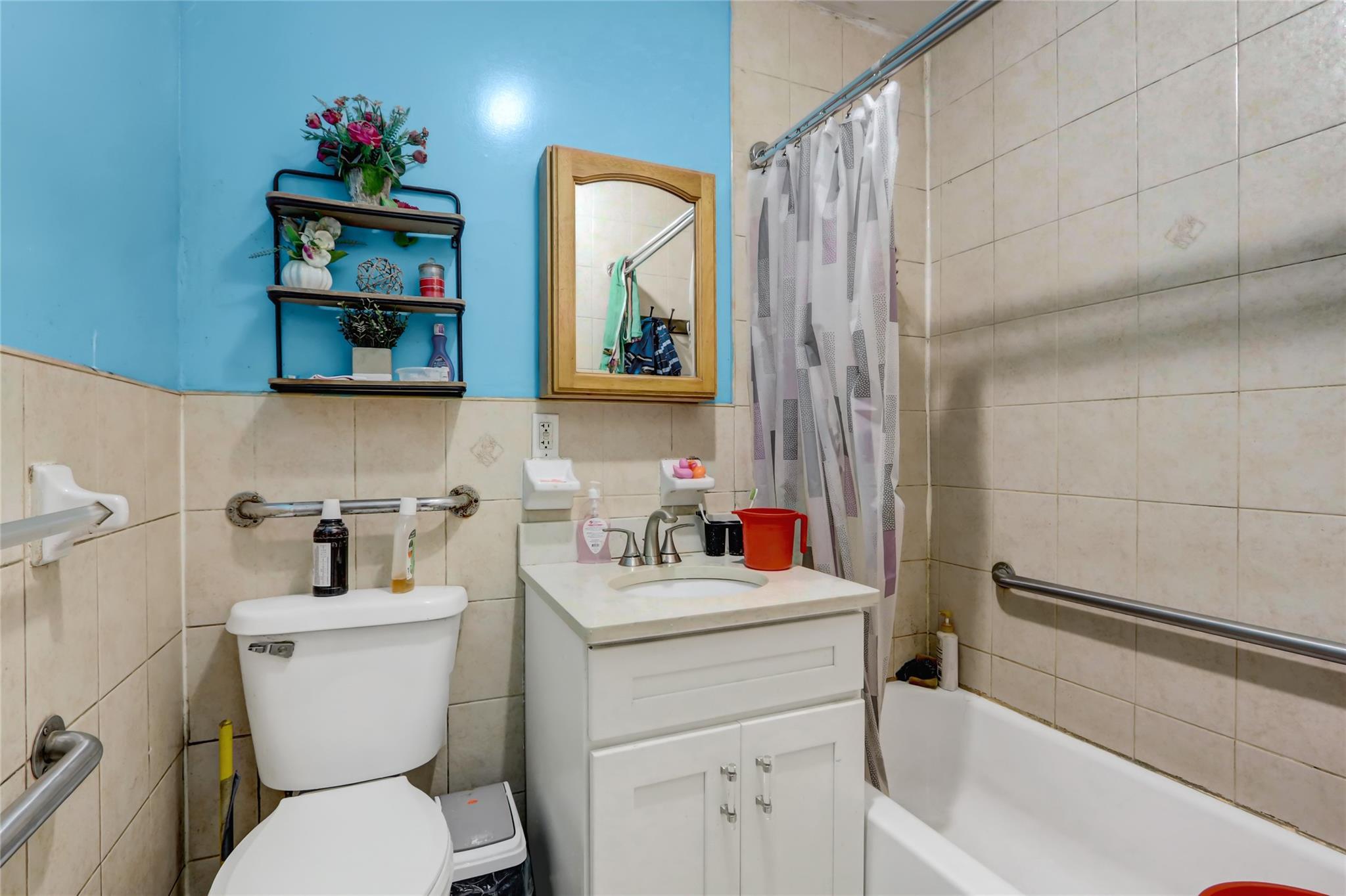 Single Family Chatterton  Bronx, NY 10472, MLS-858300-37