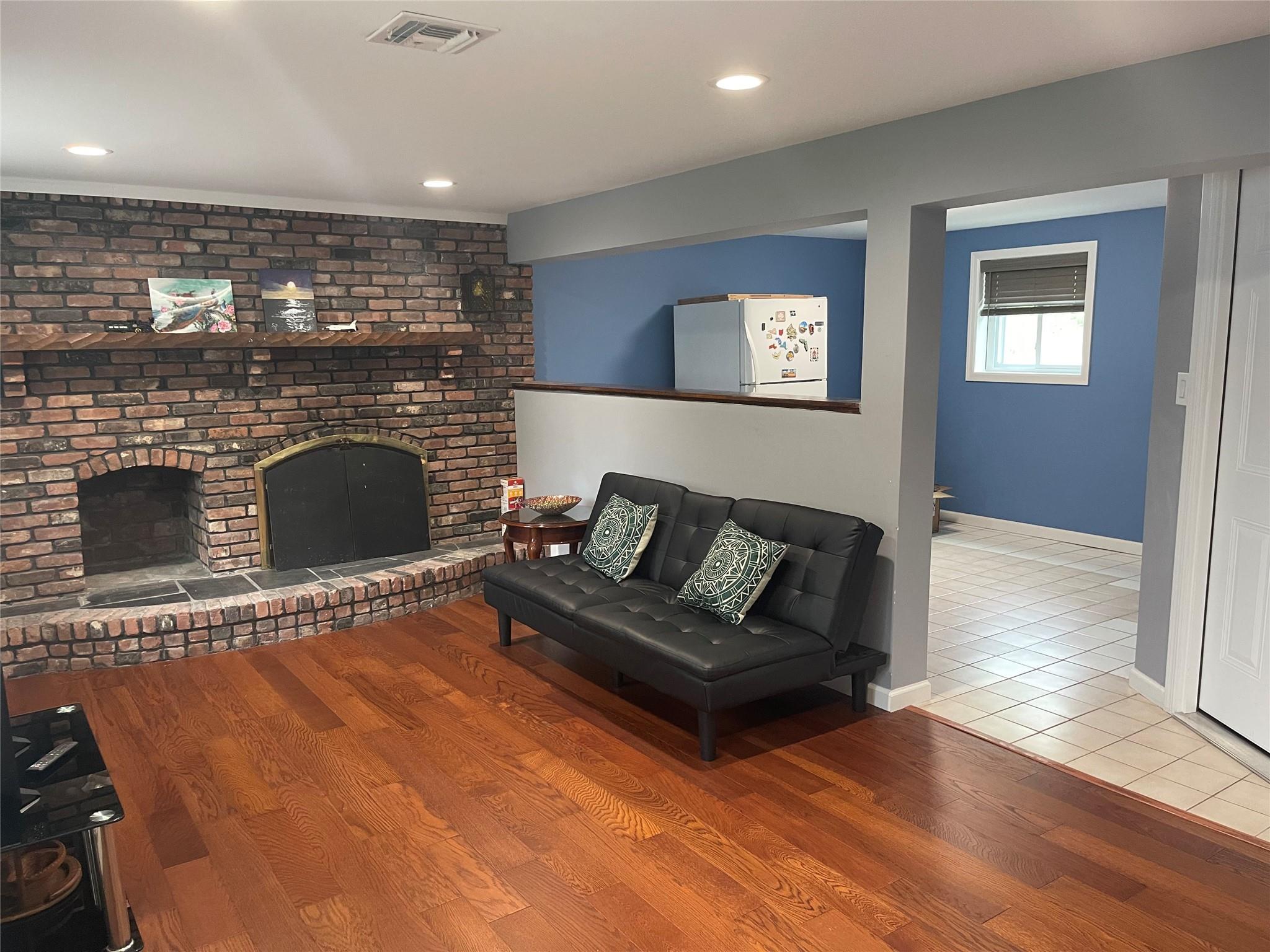 Single Family Plymouth  Suffolk County, NY 11746, MLS-858306-32