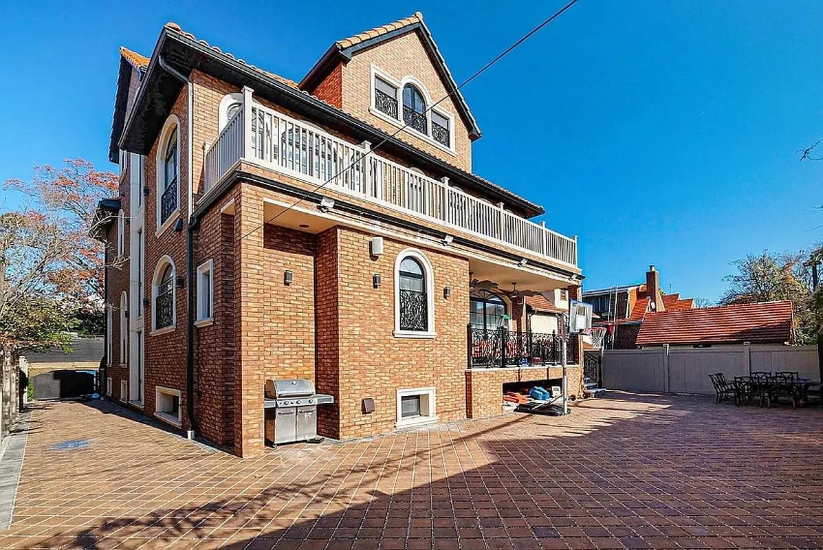 Single Family Dartmouth  Queens, NY 11375, MLS-858307-26