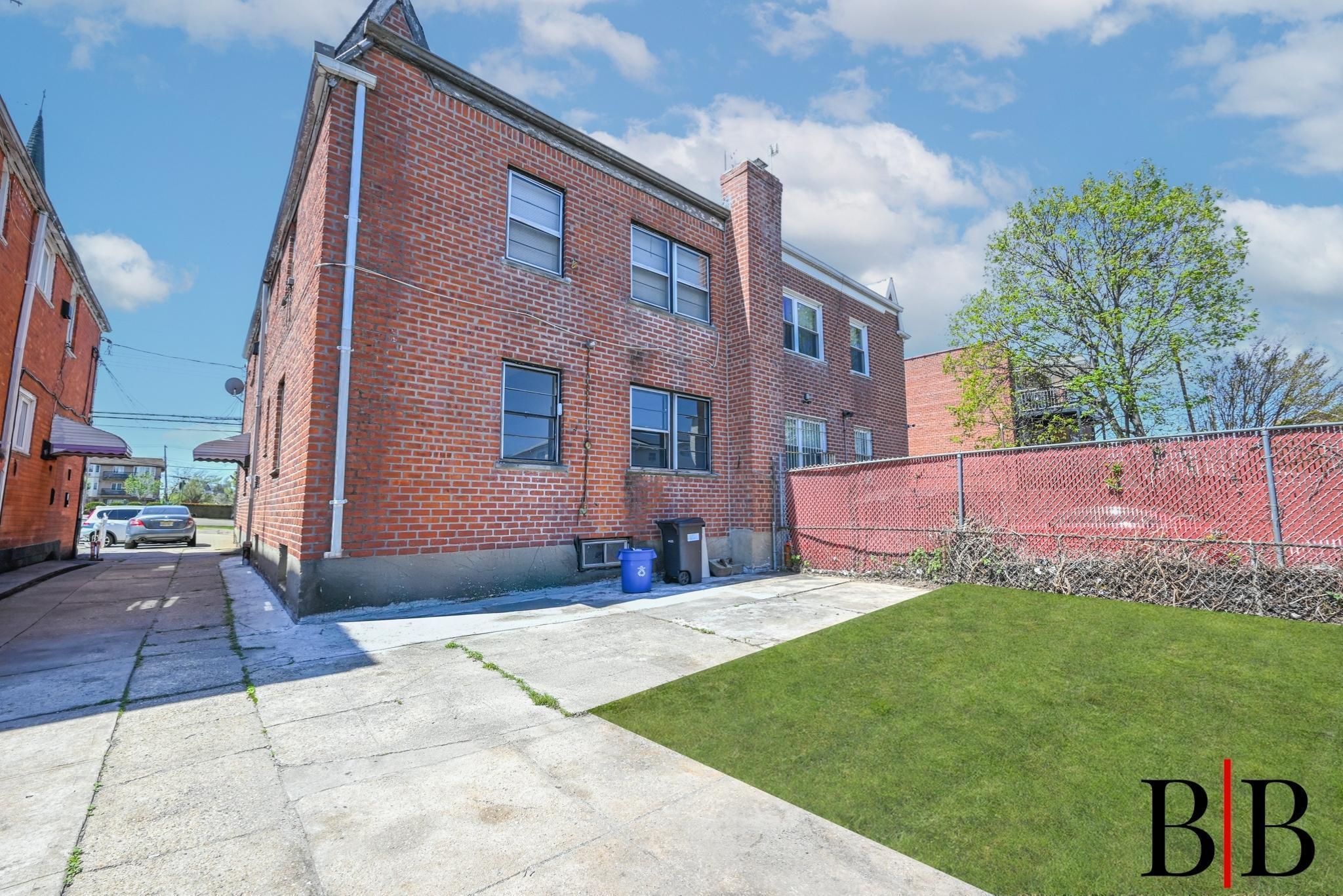 Single Family East 92 Street  Brooklyn, NY 11236, MLS-858309-15
