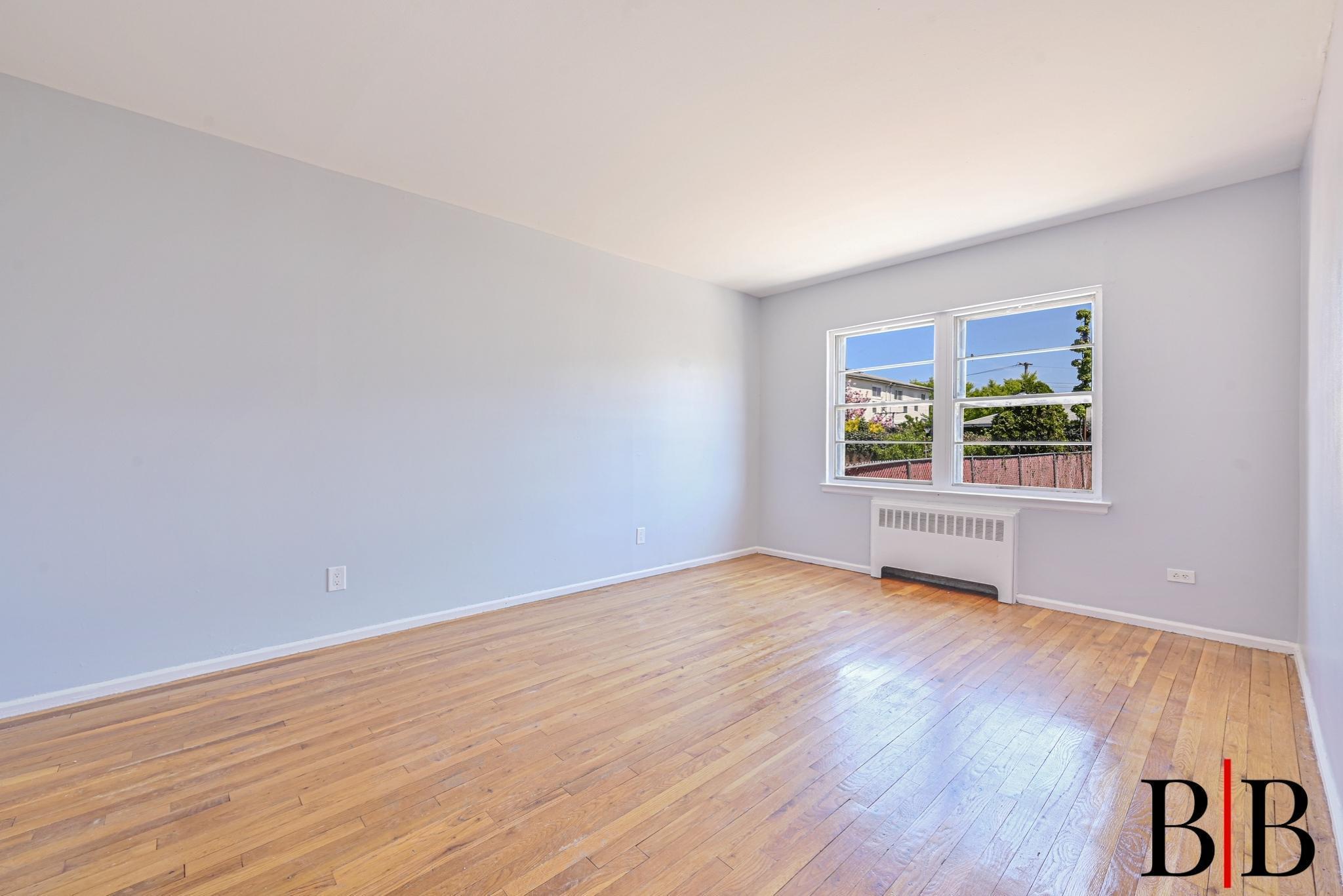 Single Family East 92 Street  Brooklyn, NY 11236, MLS-858309-9