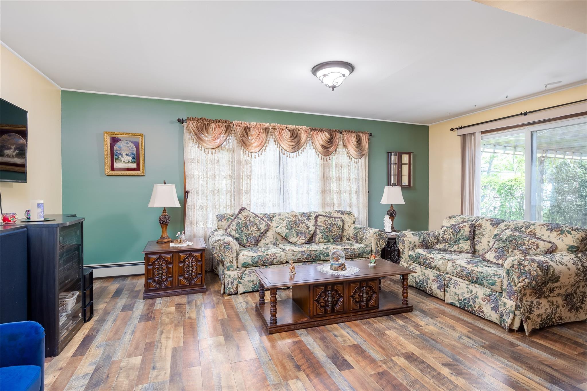 Single Family Atlas  Nassau County, NY 11801, MLS-858311-12
