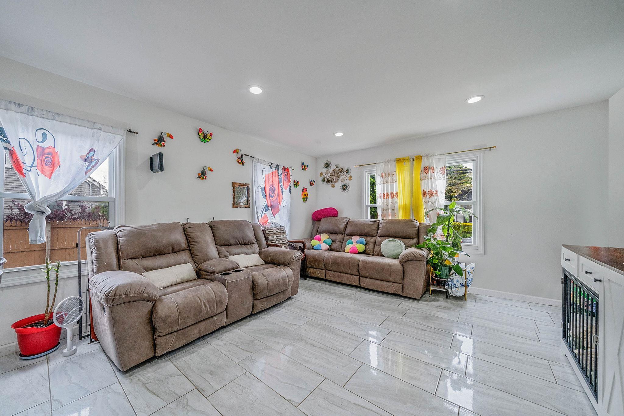 Single Family William  Suffolk County, NY 11722, MLS-858320-4