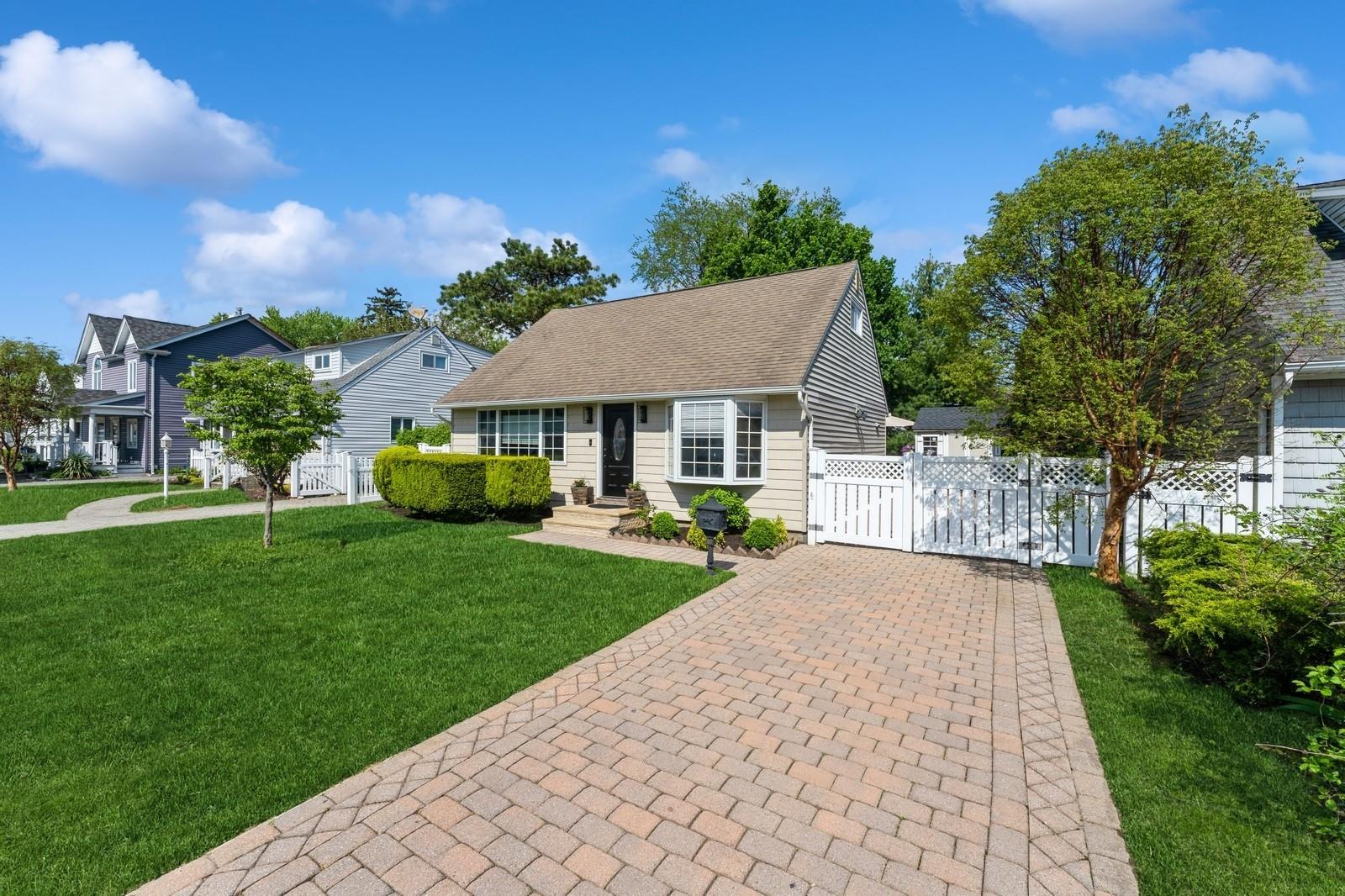 Single Family Briggs  Nassau County, NY 11801, MLS-858323-2