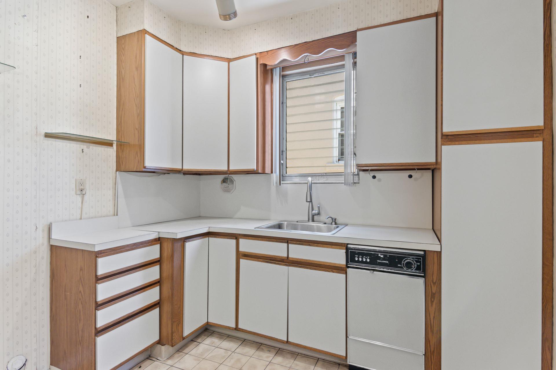 Single Family 35th  Queens, NY 11105, MLS-858325-11