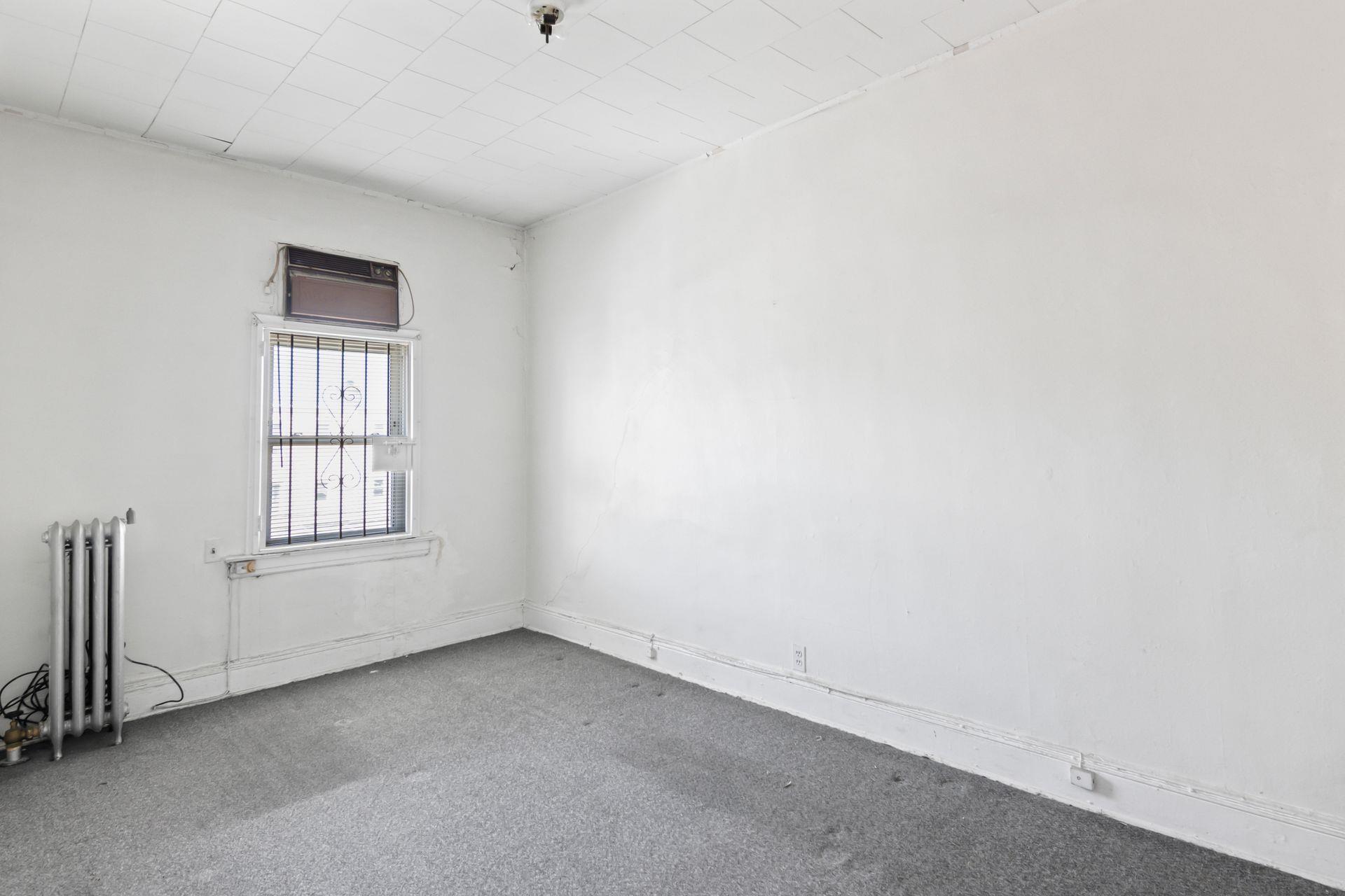 Single Family 35th  Queens, NY 11105, MLS-858325-16
