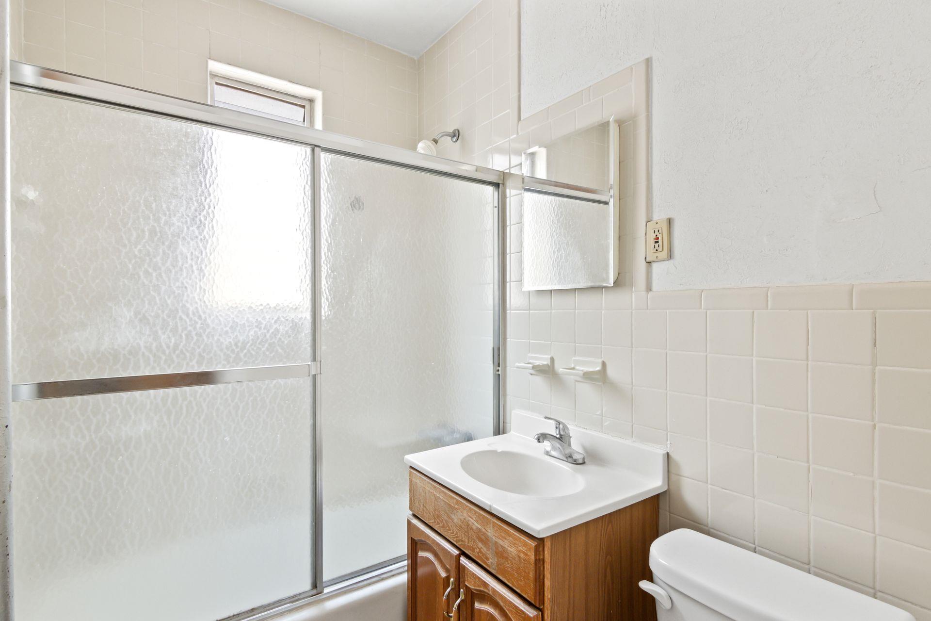 Single Family 35th  Queens, NY 11105, MLS-858325-23