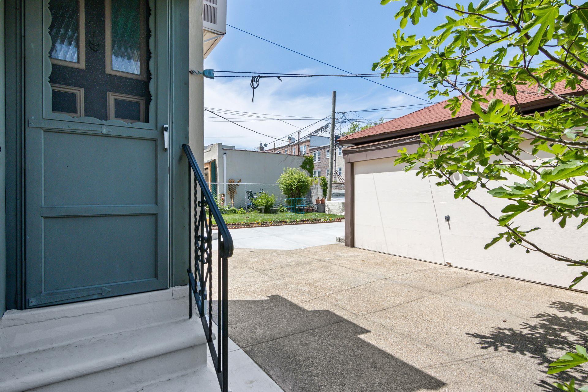 Single Family 35th  Queens, NY 11105, MLS-858325-27