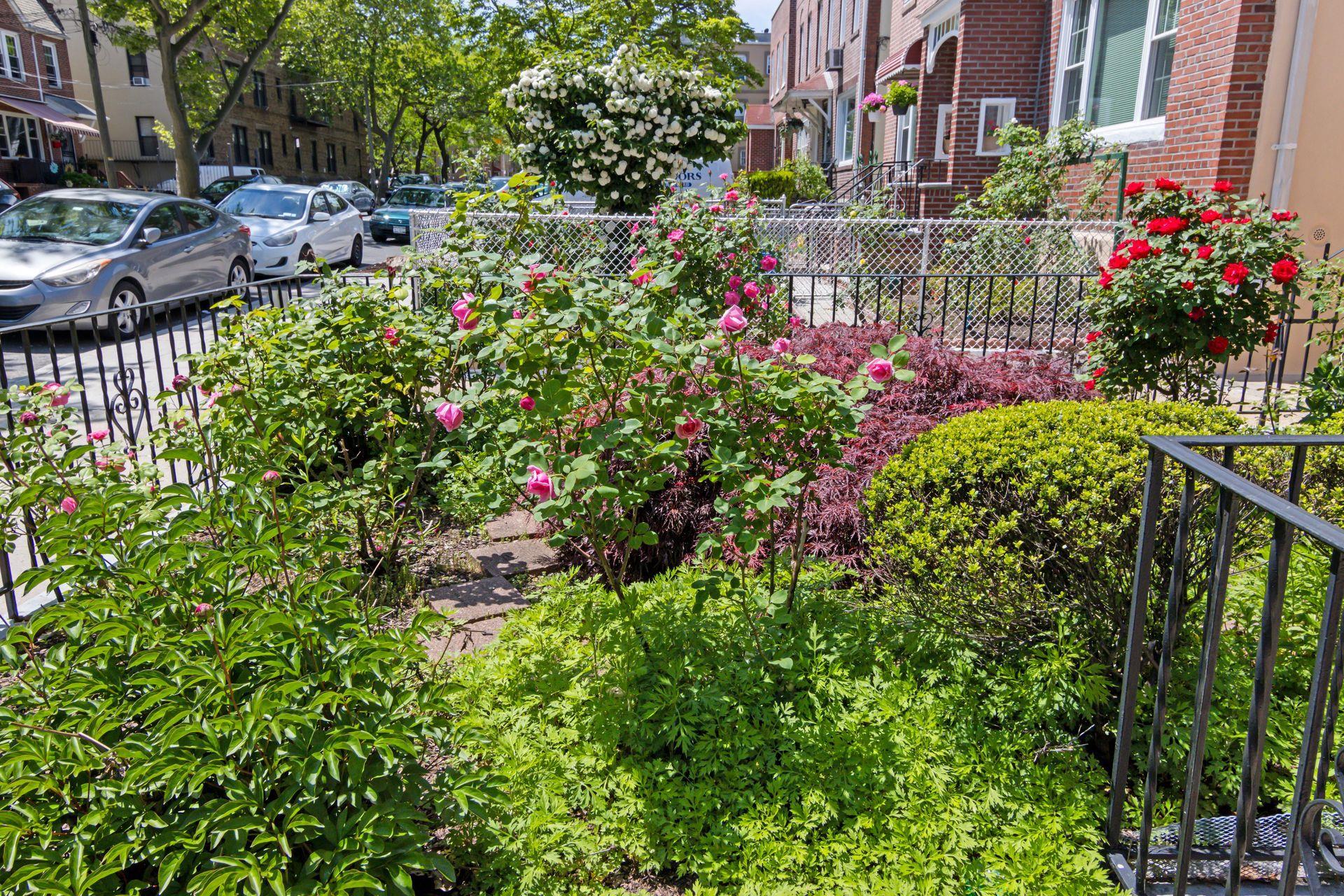 Single Family 35th  Queens, NY 11105, MLS-858325-4