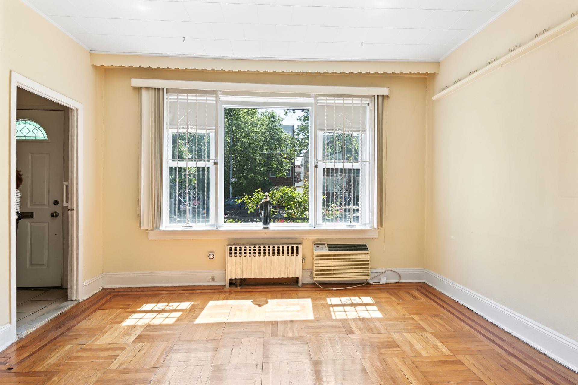 Single Family 35th  Queens, NY 11105, MLS-858325-6
