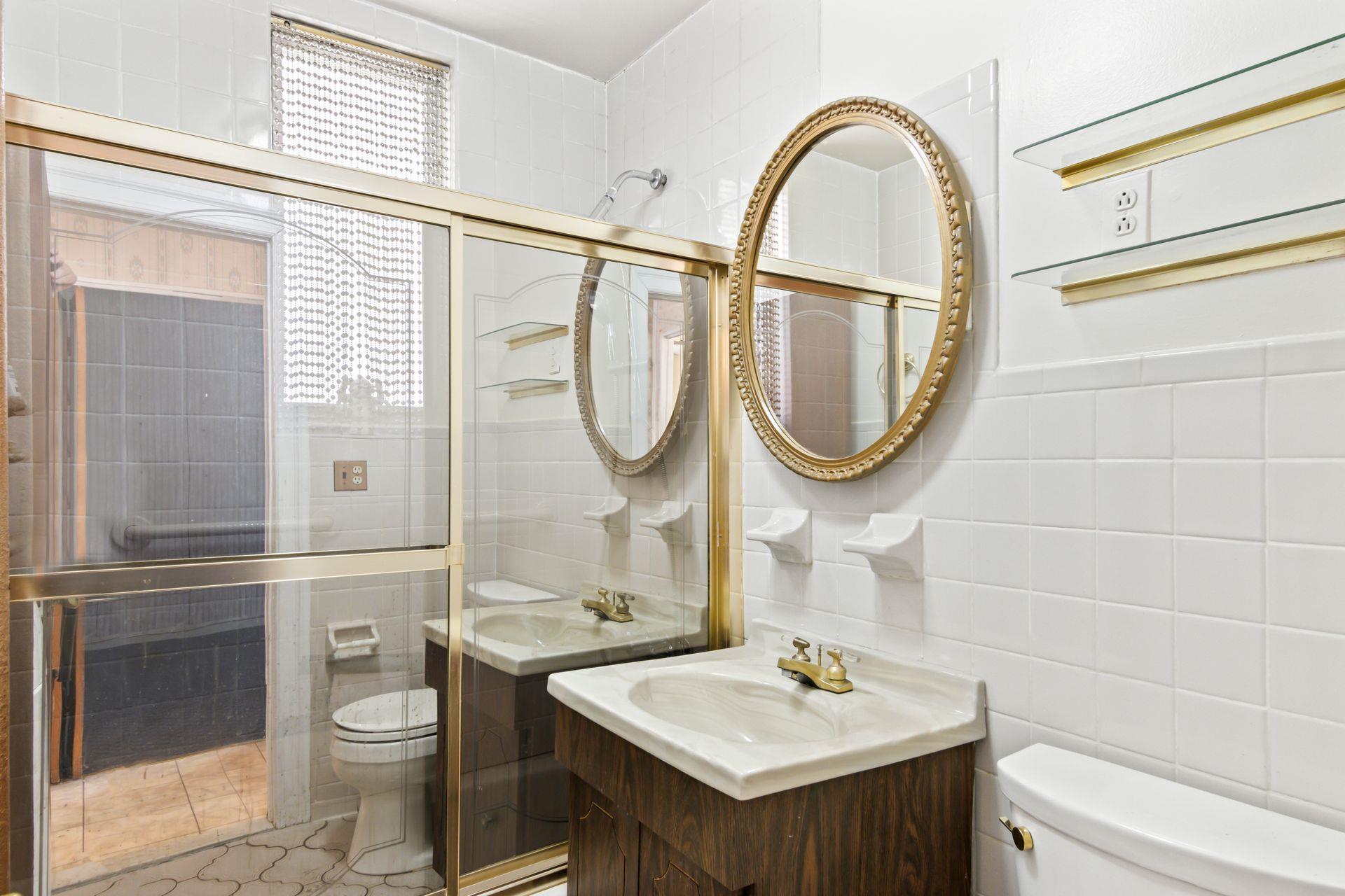 Single Family 35th  Queens, NY 11105, MLS-858325-9