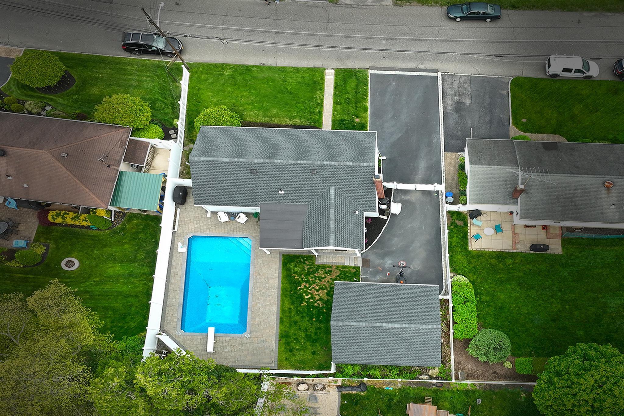 Single Family Park  Suffolk County, NY 11746, MLS-858336-25