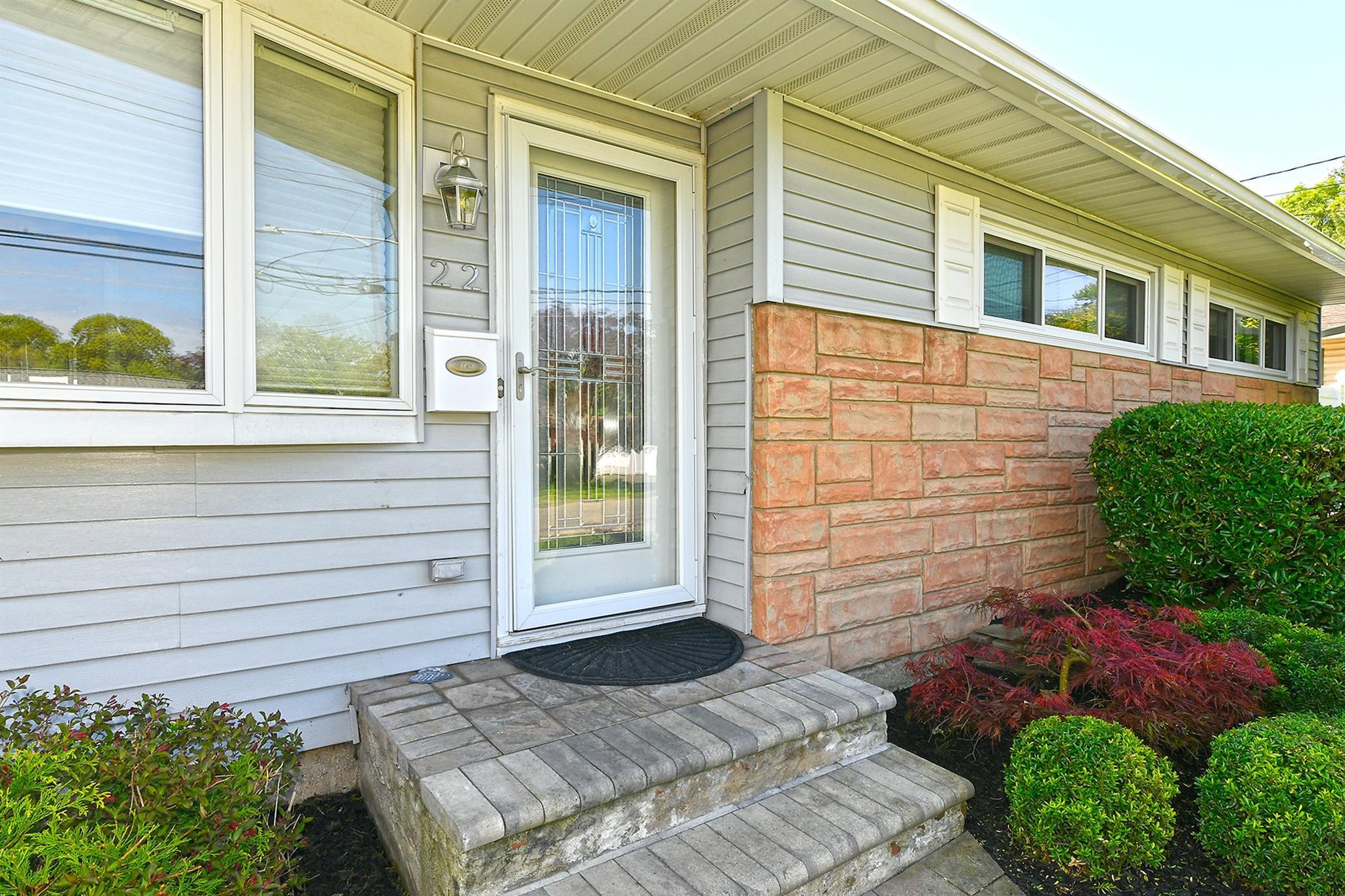 Single Family Park  Suffolk County, NY 11746, MLS-858336-3