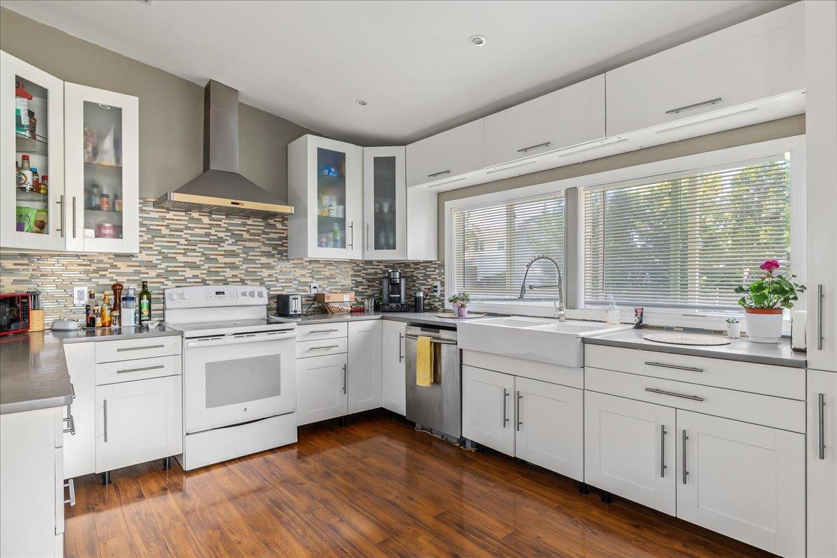 Single Family Rhode Island  Suffolk County, NY 11763, MLS-858339-6