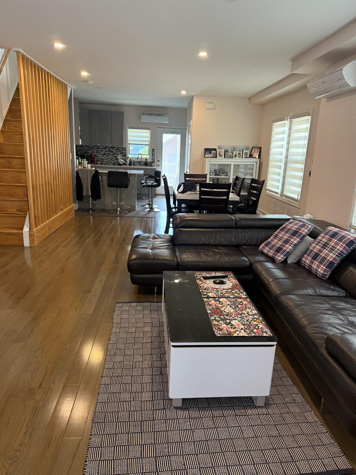 Single Family 33 Queens, NY 11354, MLS-858367-10