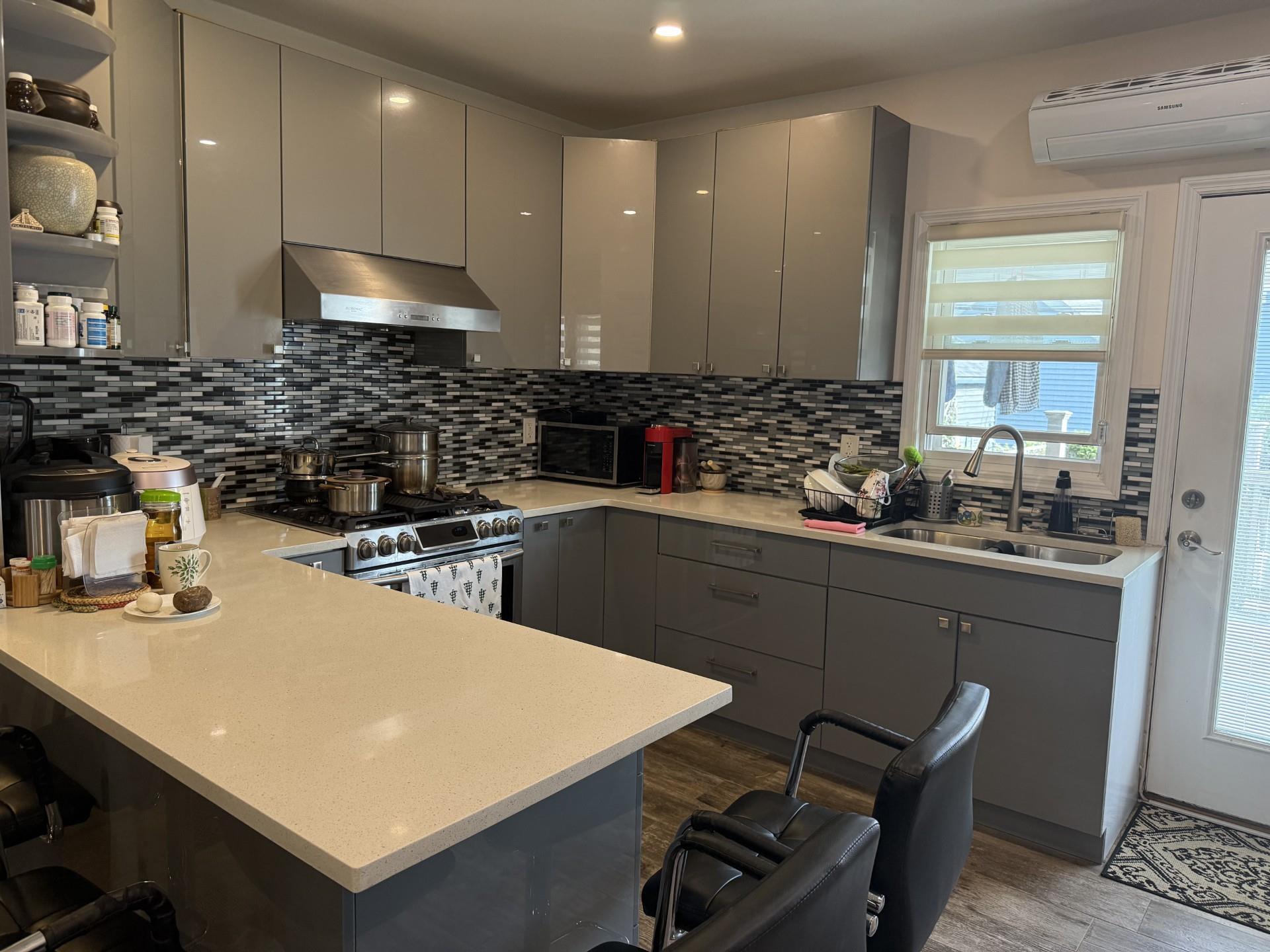 Single Family 33 Queens, NY 11354, MLS-858367-11