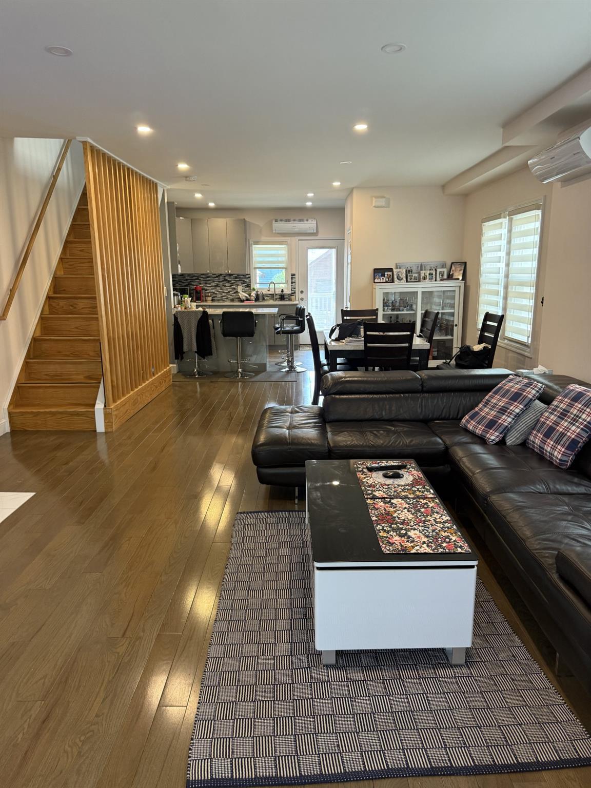 Single Family 33 Queens, NY 11354, MLS-858367-18