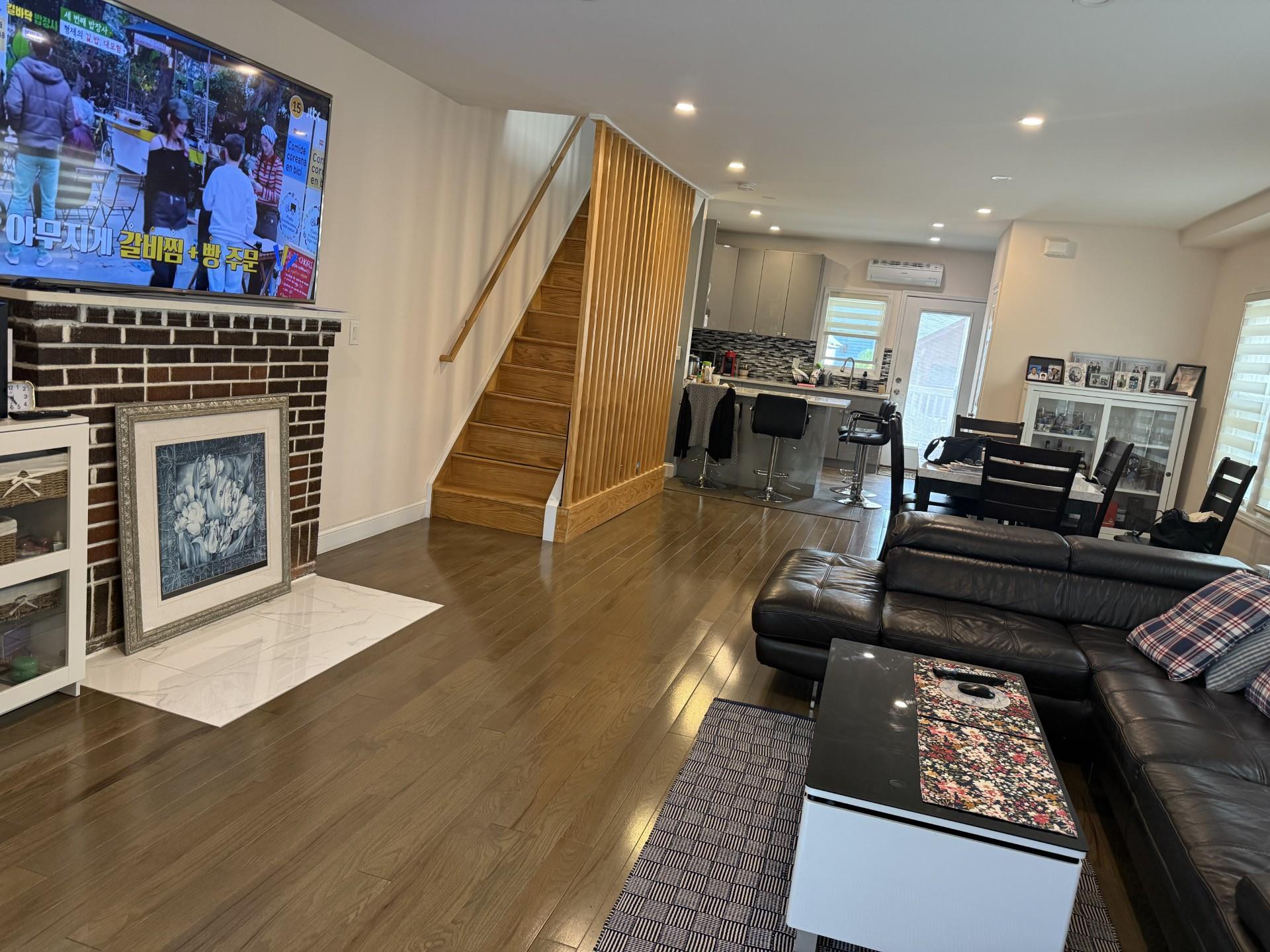 Single Family 33 Queens, NY 11354, MLS-858367-19