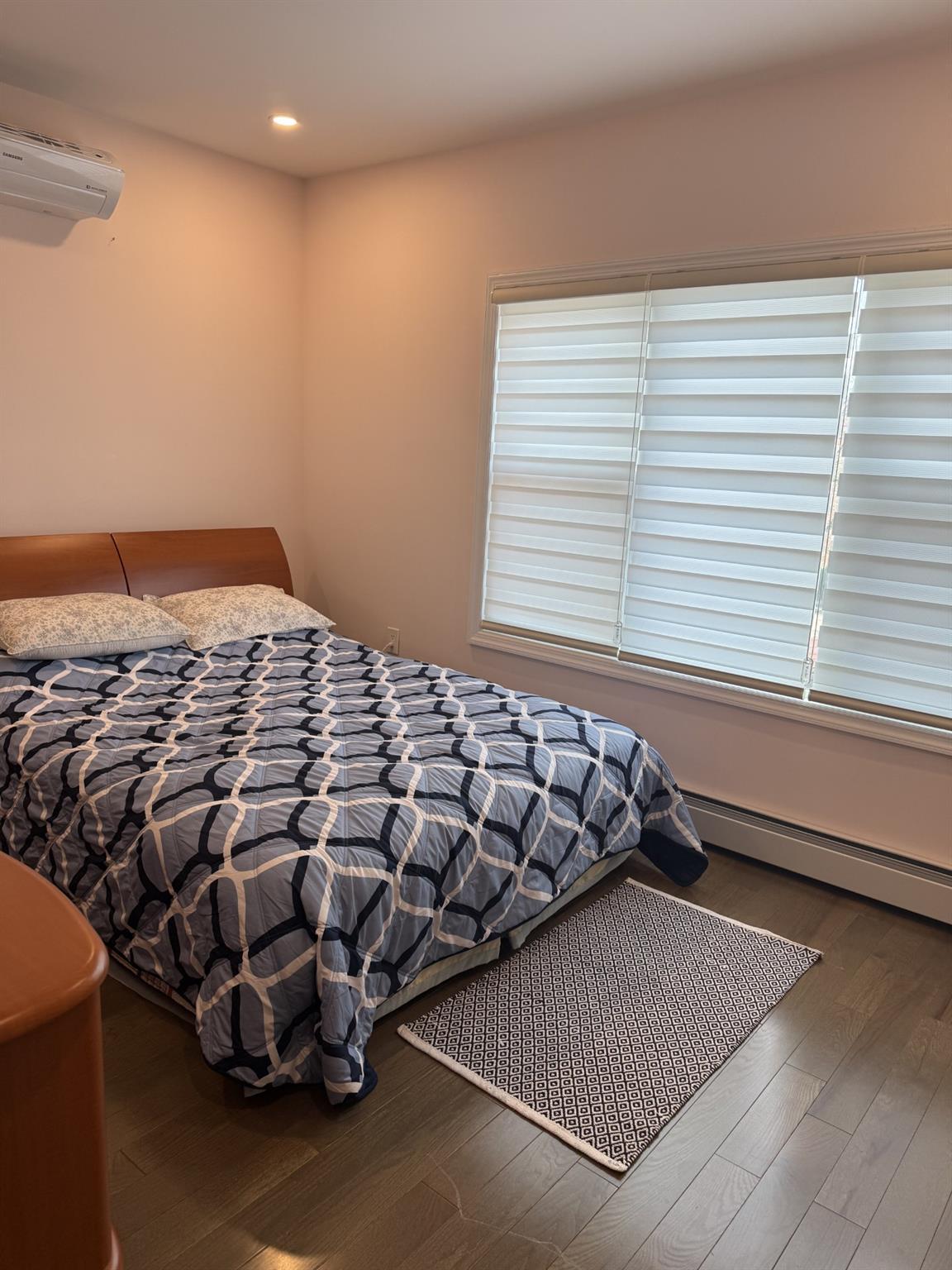 Single Family 33 Queens, NY 11354, MLS-858367-2